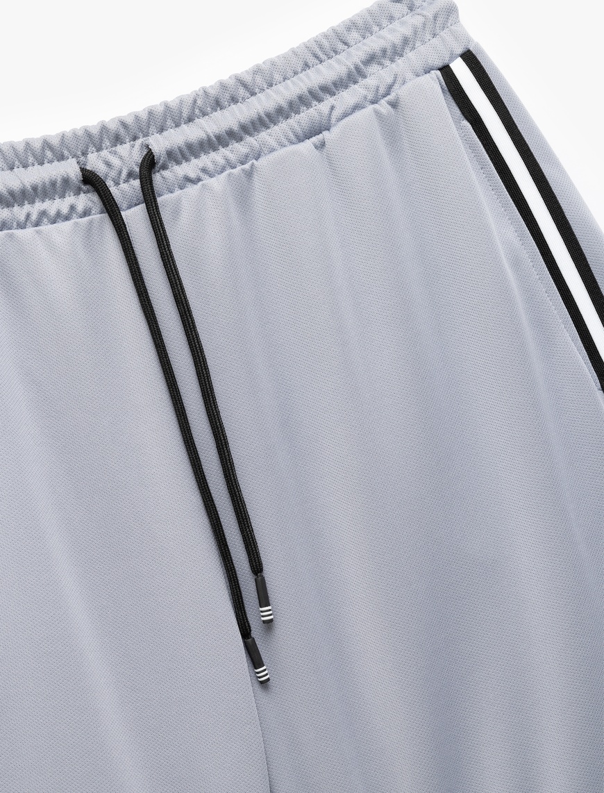   Şerit Detaylı Cepli Beli Bağcıklı Oversize Spor Şort
