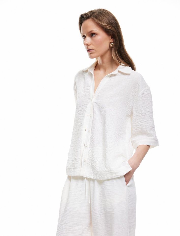  Klasik Yaka Dirsek Boy Kısa Kollu Oversize Gömlek