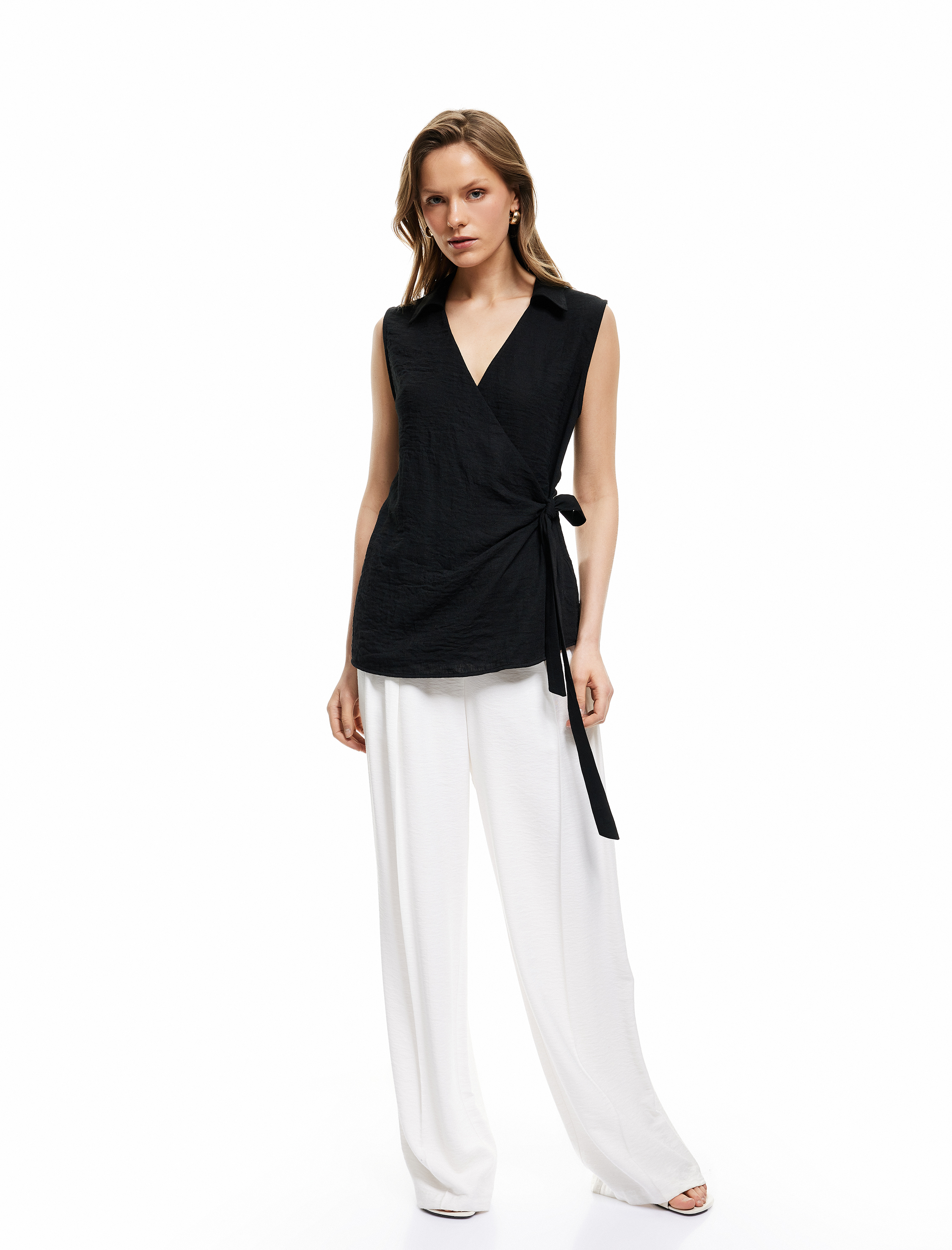   Kolsuz Yandan Bağlama Detaylı Kruvaze Gömlek