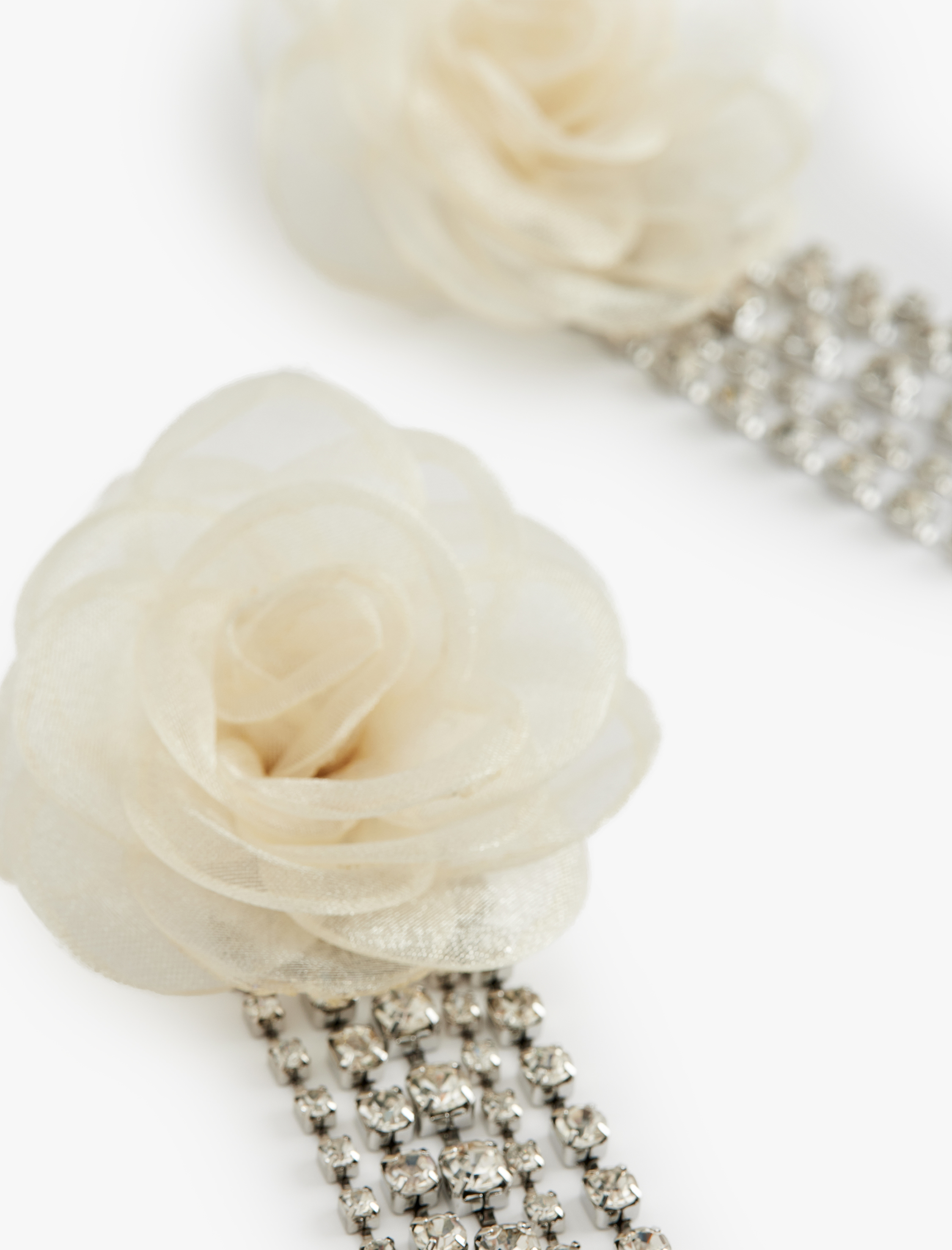  Kadın Büyük Boy Sallantılı Taş Detaylı Çiçek Küpe