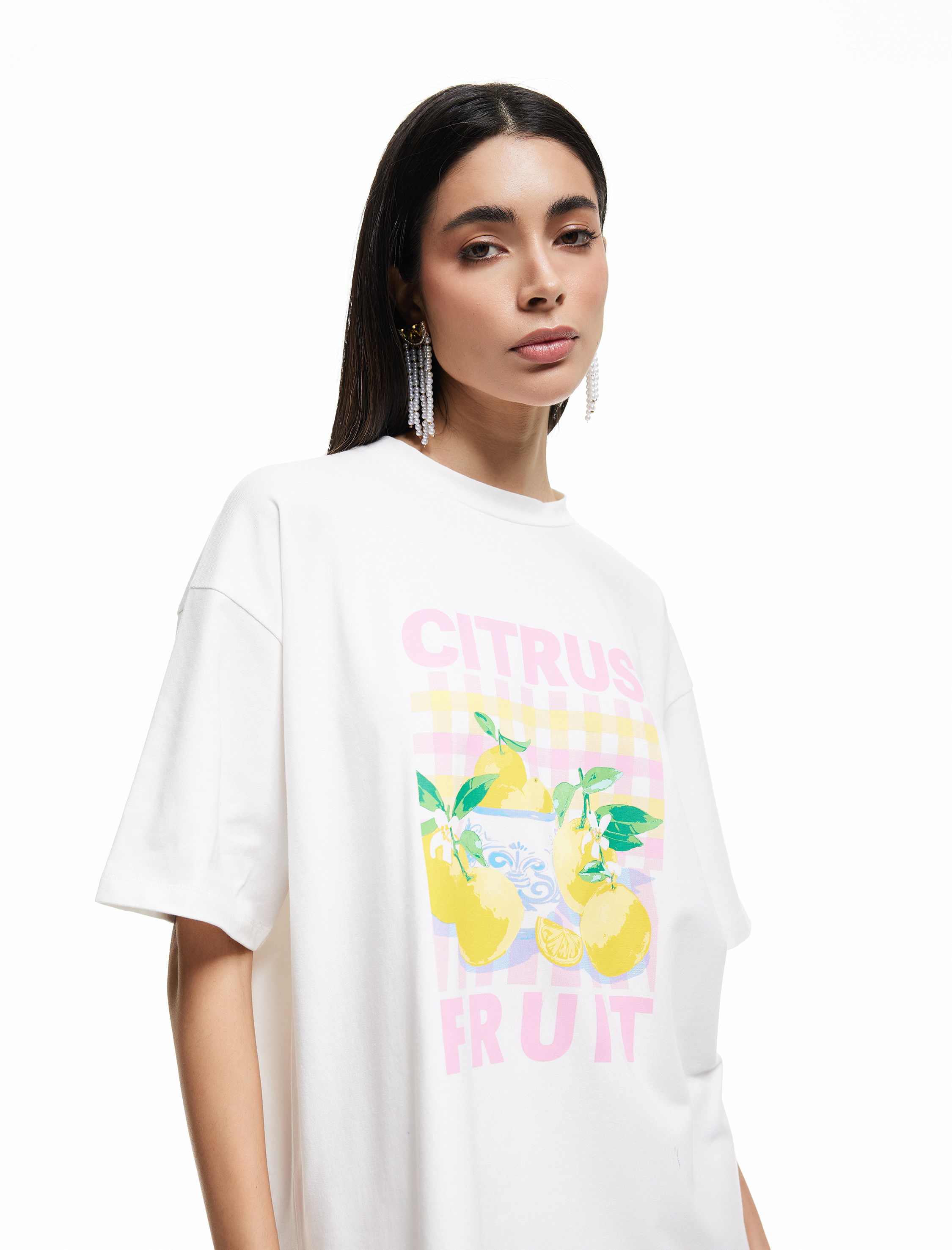   Koton X Sibil Çetinkaya - Pamuklu Kısa Kollu Bisiklet Yaka Limon Baskılı Oversize Tişört