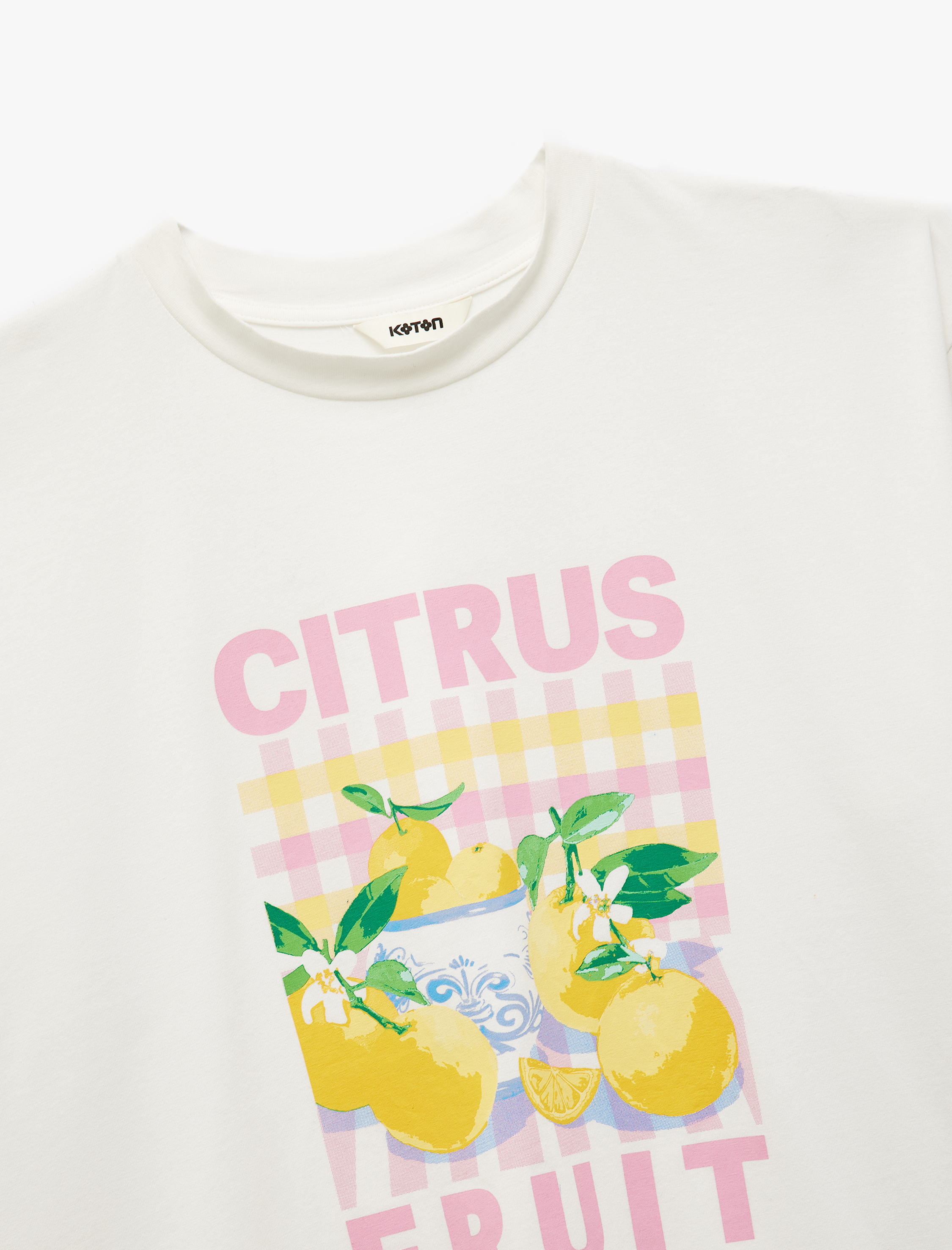   Koton X Sibil Çetinkaya - Pamuklu Kısa Kollu Bisiklet Yaka Limon Baskılı Oversize Tişört