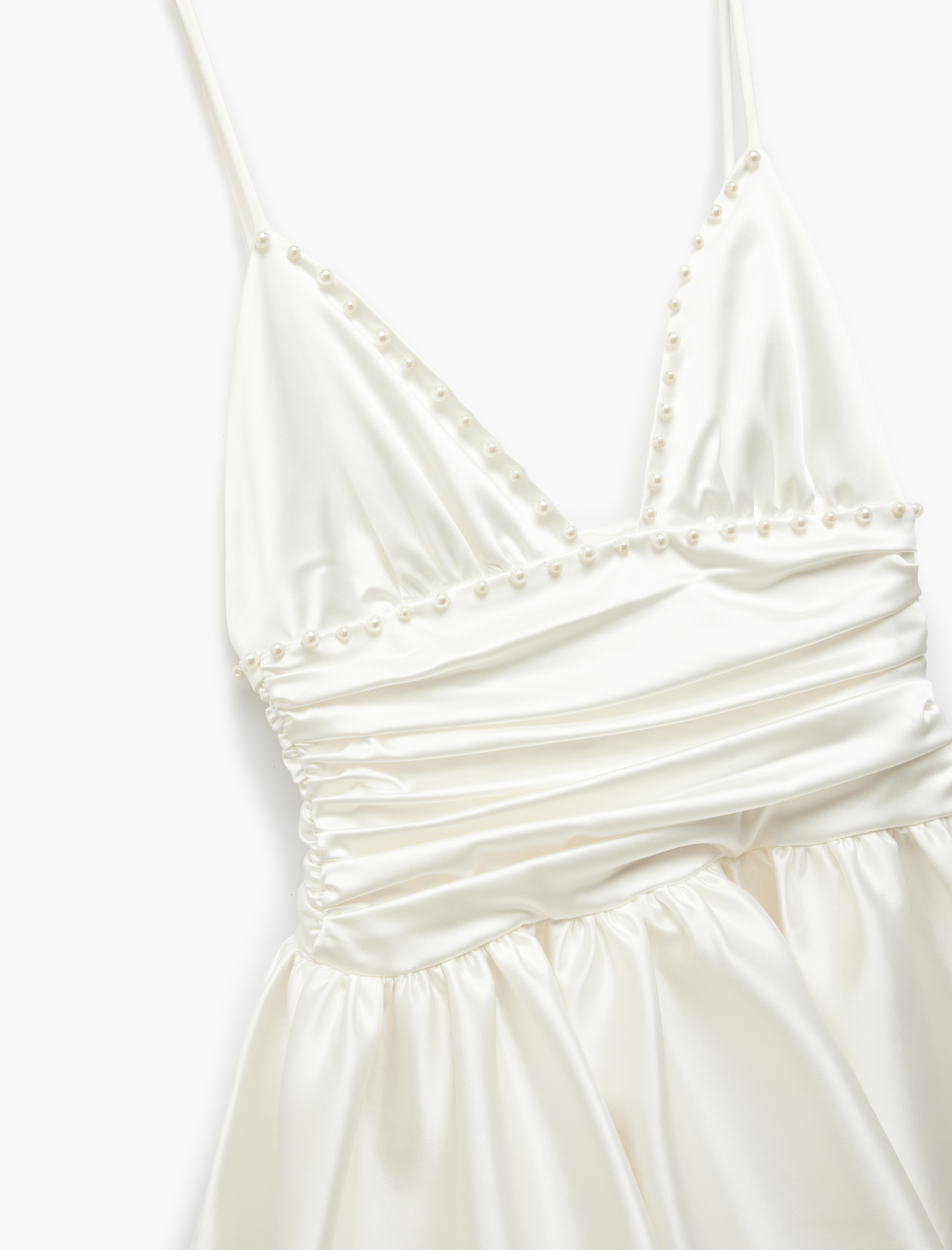   Koton X Sibil Çetinkaya - İnci Detaylı V Yaka Askılı Saten Balon Mini Abiye Elbise