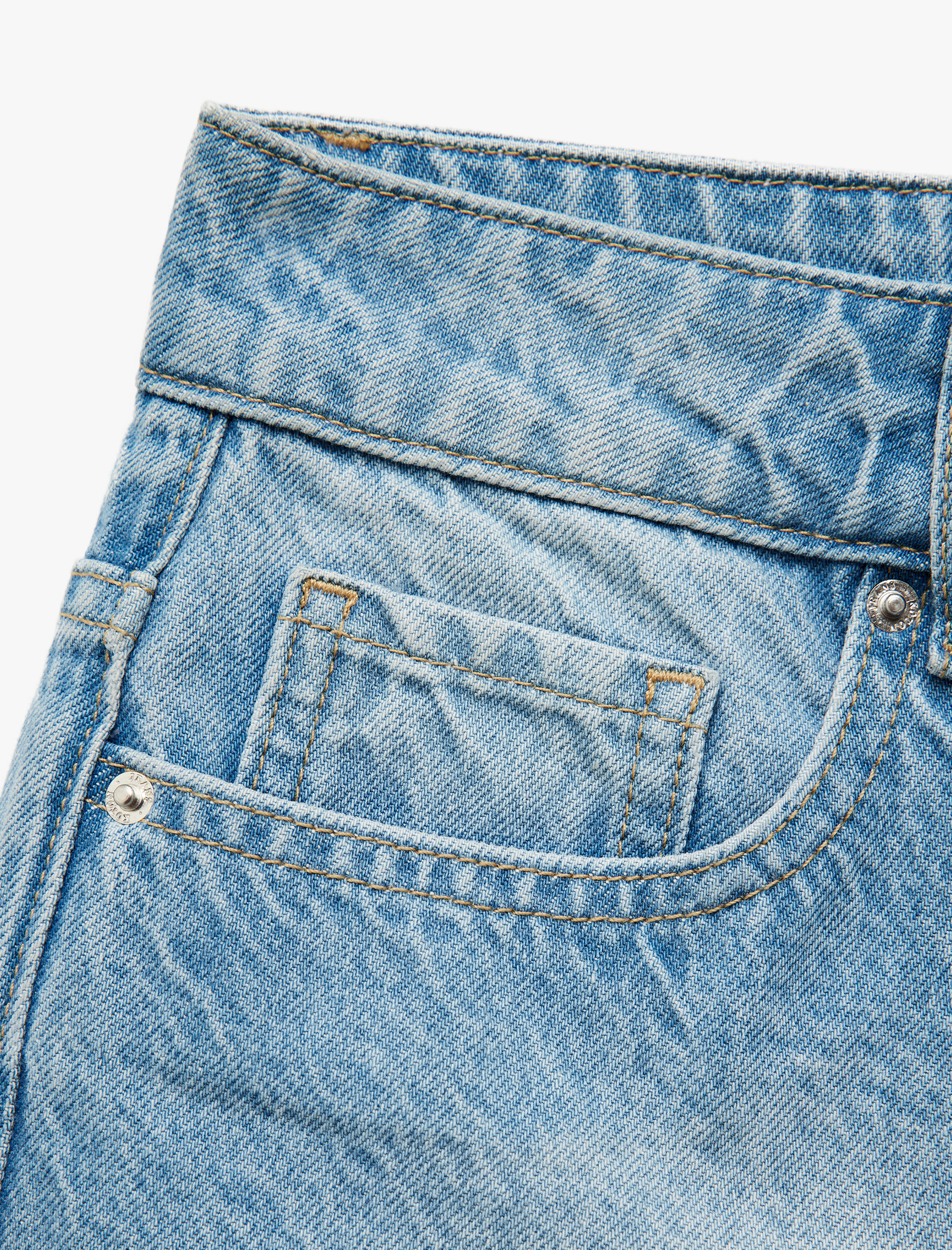   Koton X Sibil Çetinkaya -  Kiraz Nakış Detaylı Kesik Paça Mini Denim Şort