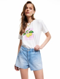 Koton X Sibil Çetinkaya -  Kiraz Nakış Detaylı Kesik Paça Mini Denim Şort