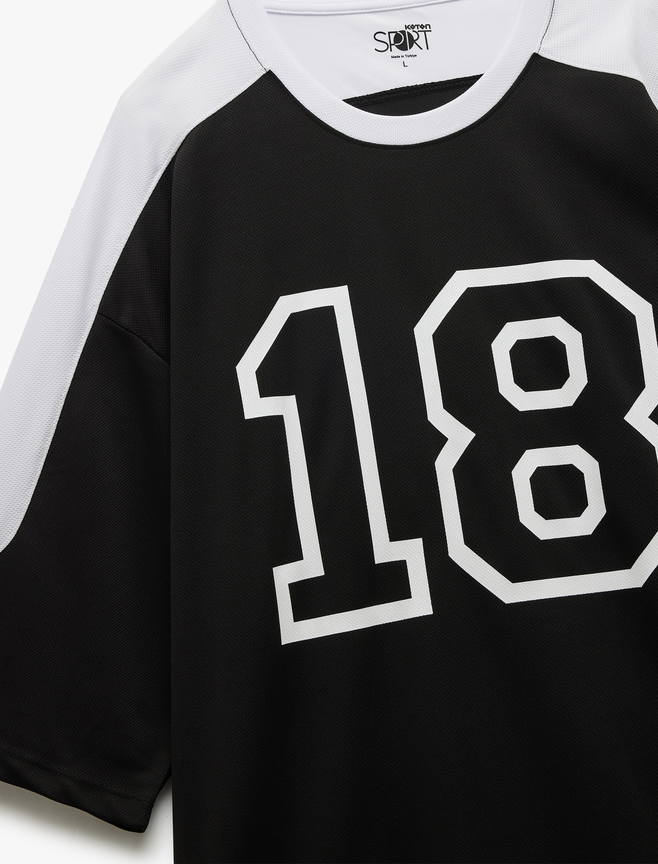   Renk Bloklu Yarım Kollu Bisiklet Yaka Baskılı Spor Oversize Tişört