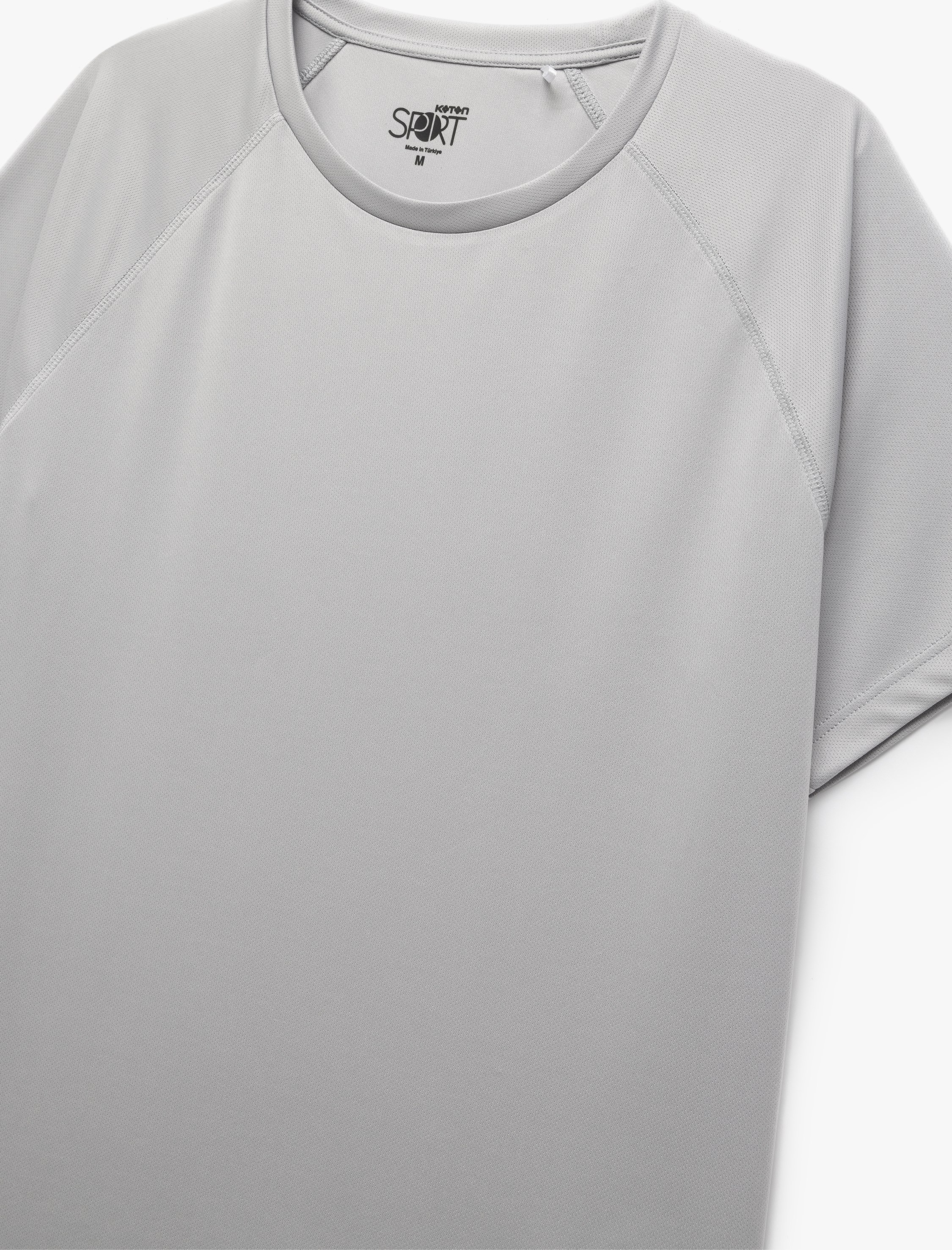   Kısa Kollu Bisiklet Yaka Reglan Kol Arkası Baskılı Slim Fit Spor Tişört