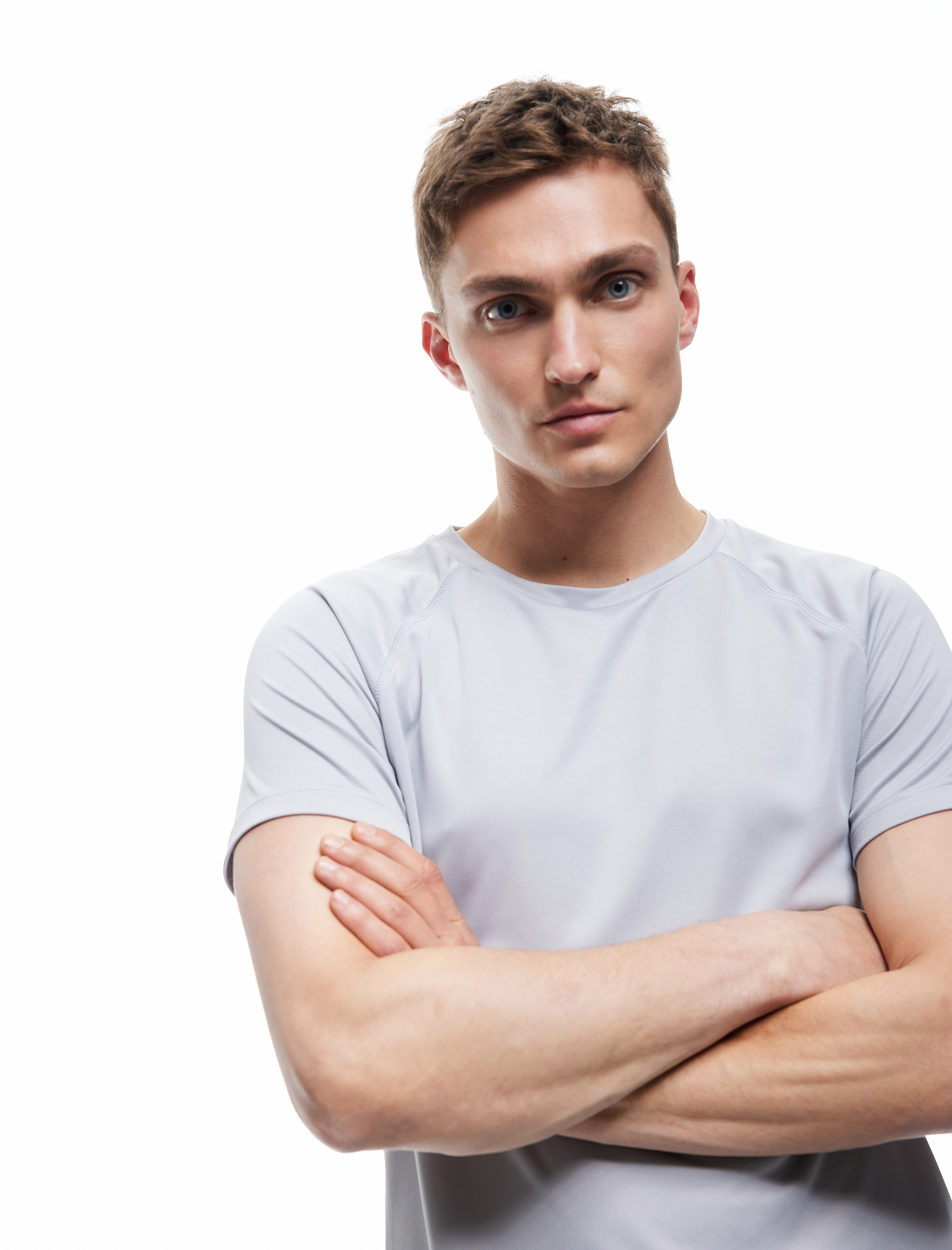   Kısa Kollu Bisiklet Yaka Reglan Kol Arkası Baskılı Slim Fit Spor Tişört