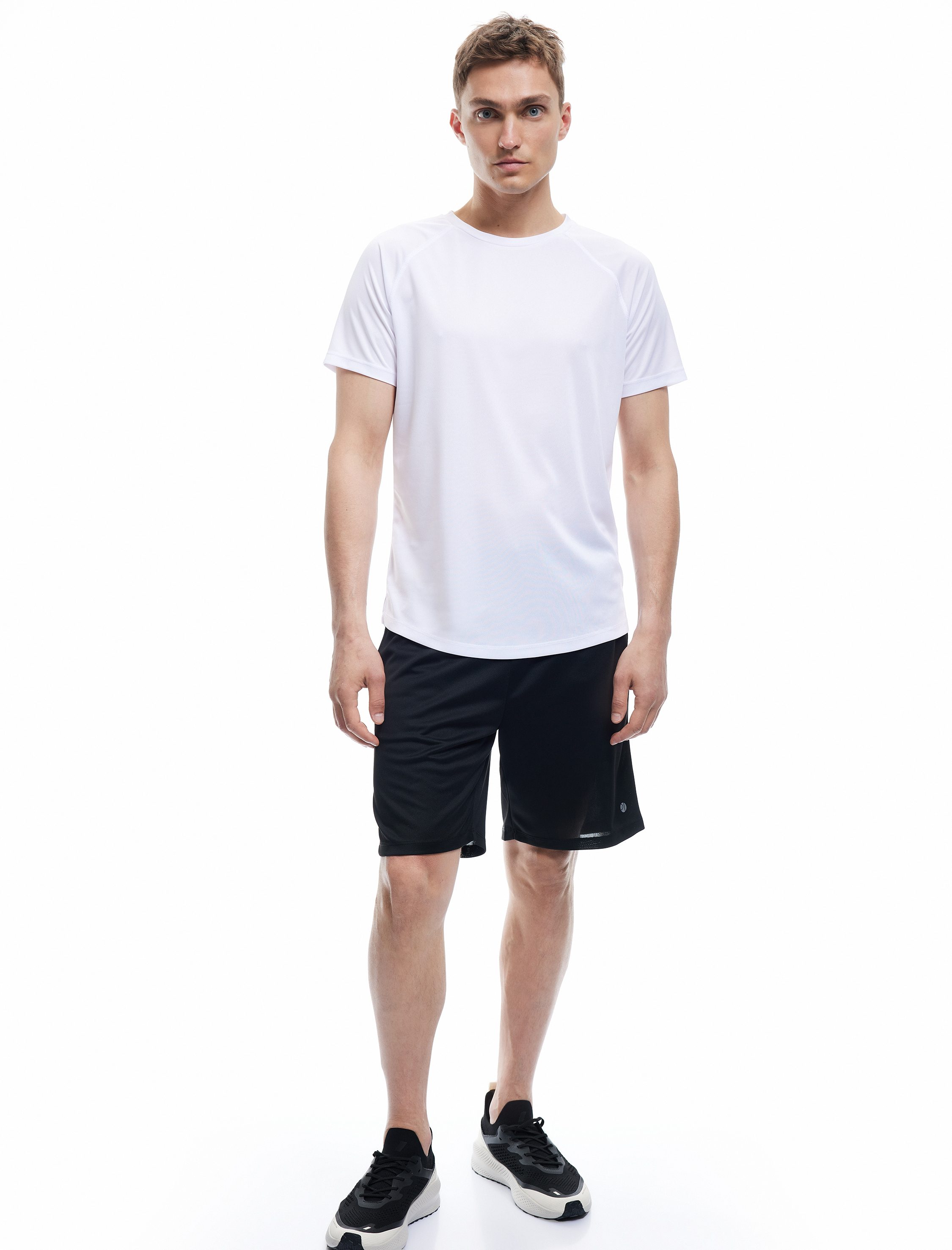   Kısa Kollu Bisiklet Yaka Reglan Kol Arkası Baskılı Slim Fit Spor Tişört