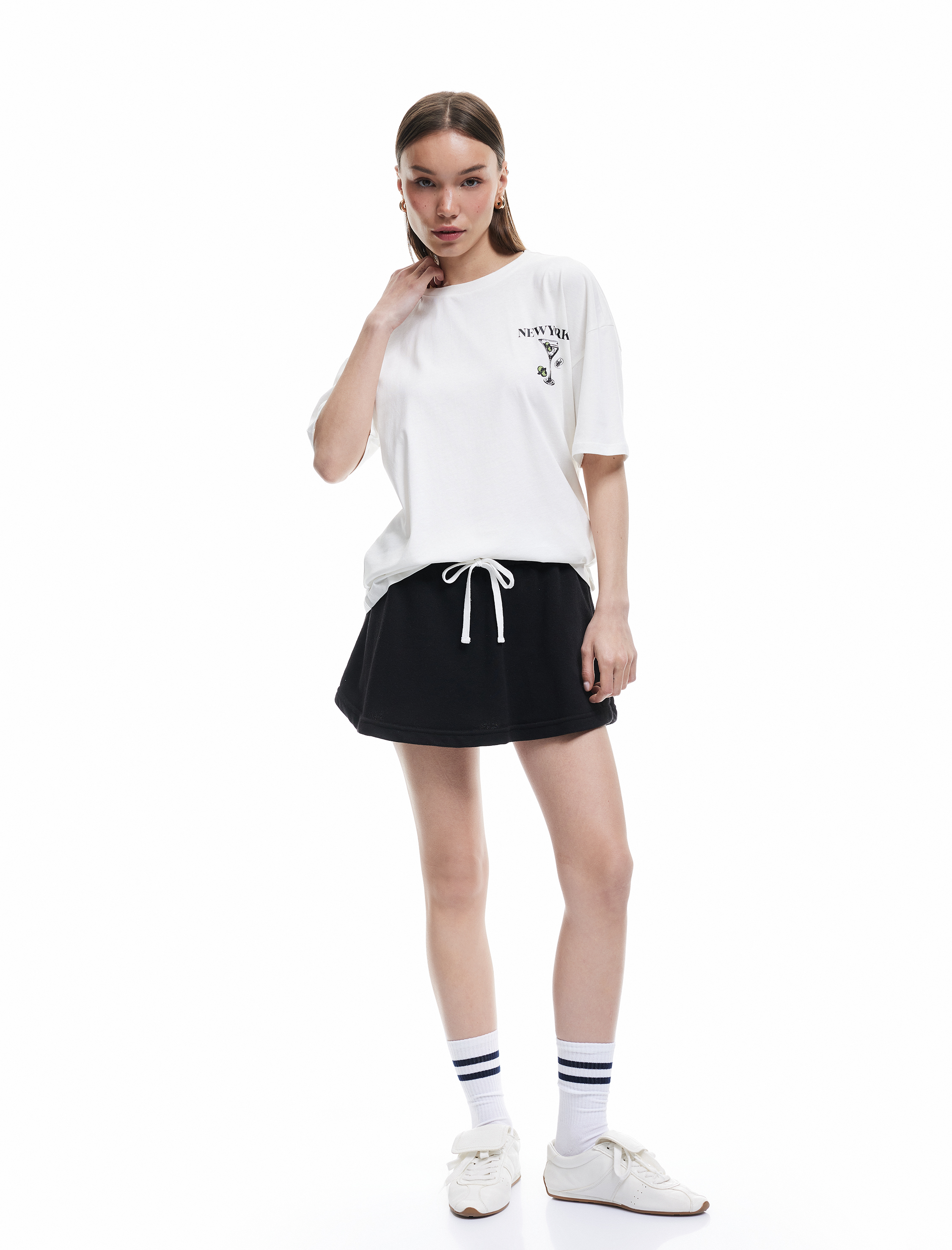   Bisiklet Yaka Kısa Kollu Arkası Baskılı Oversize Tişört