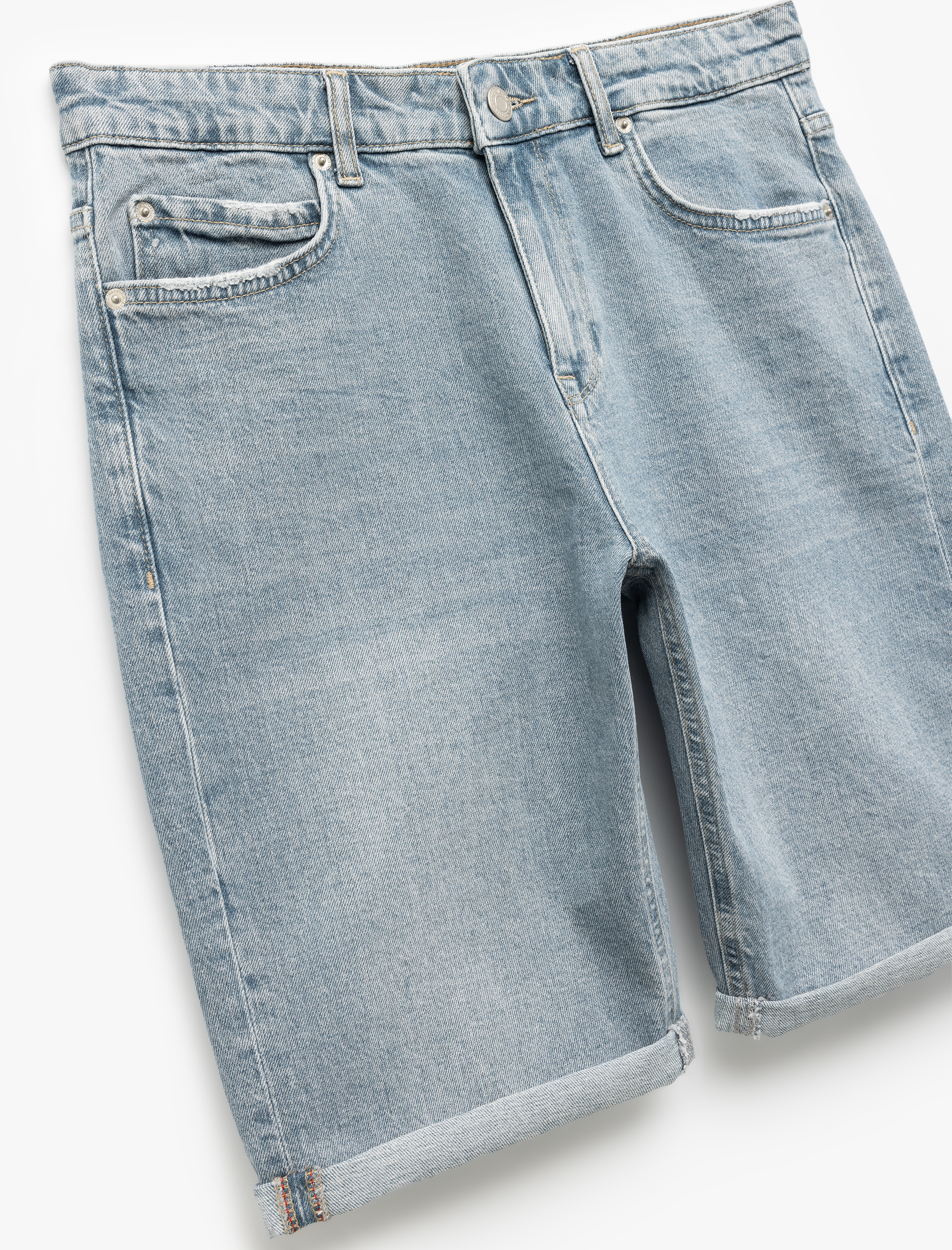   Düğmeli Pamuklu Katlamalı Paça Slim Fit Denim Şort