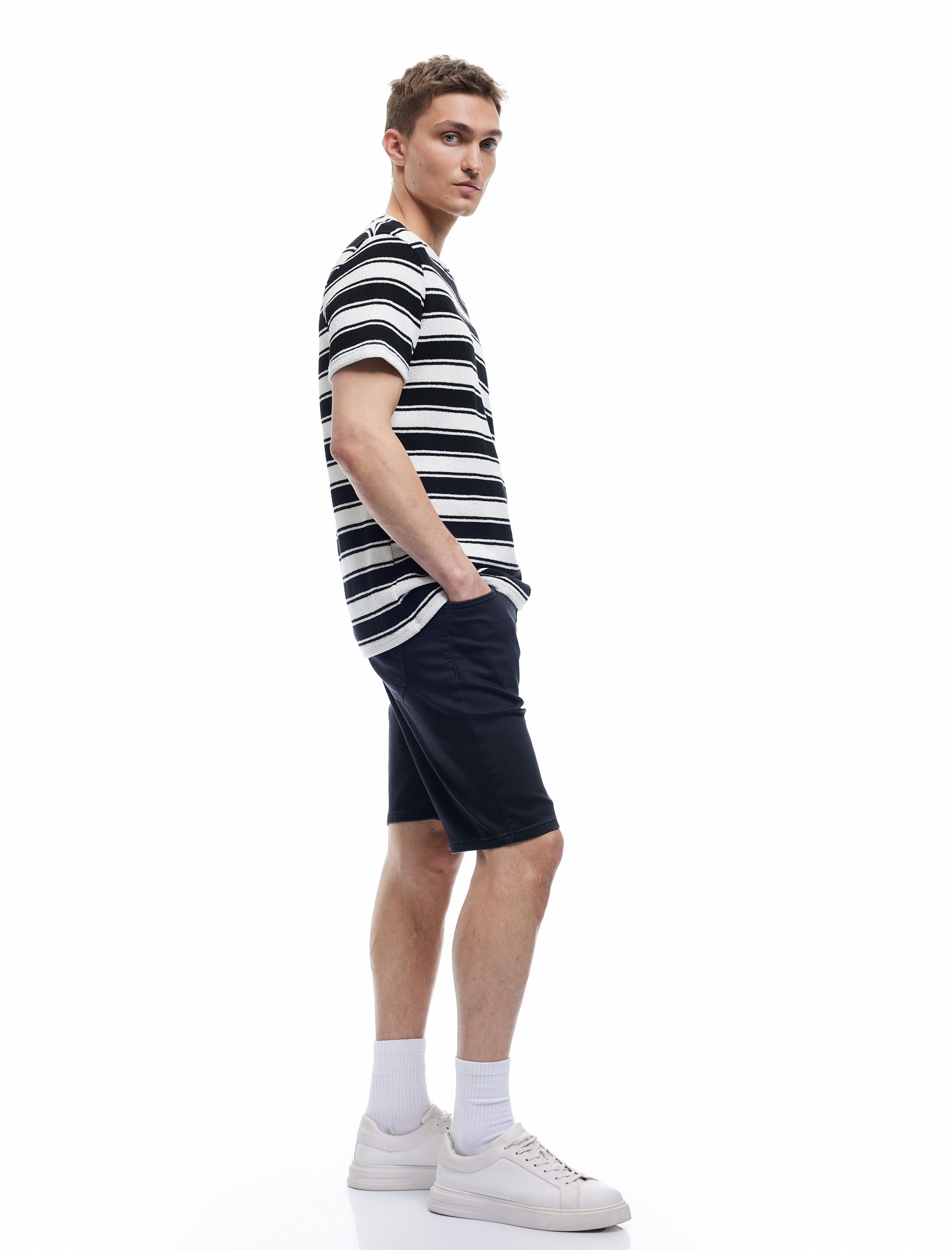   Bermuda Slim Fit Beli Bağcıklı Denim Şort