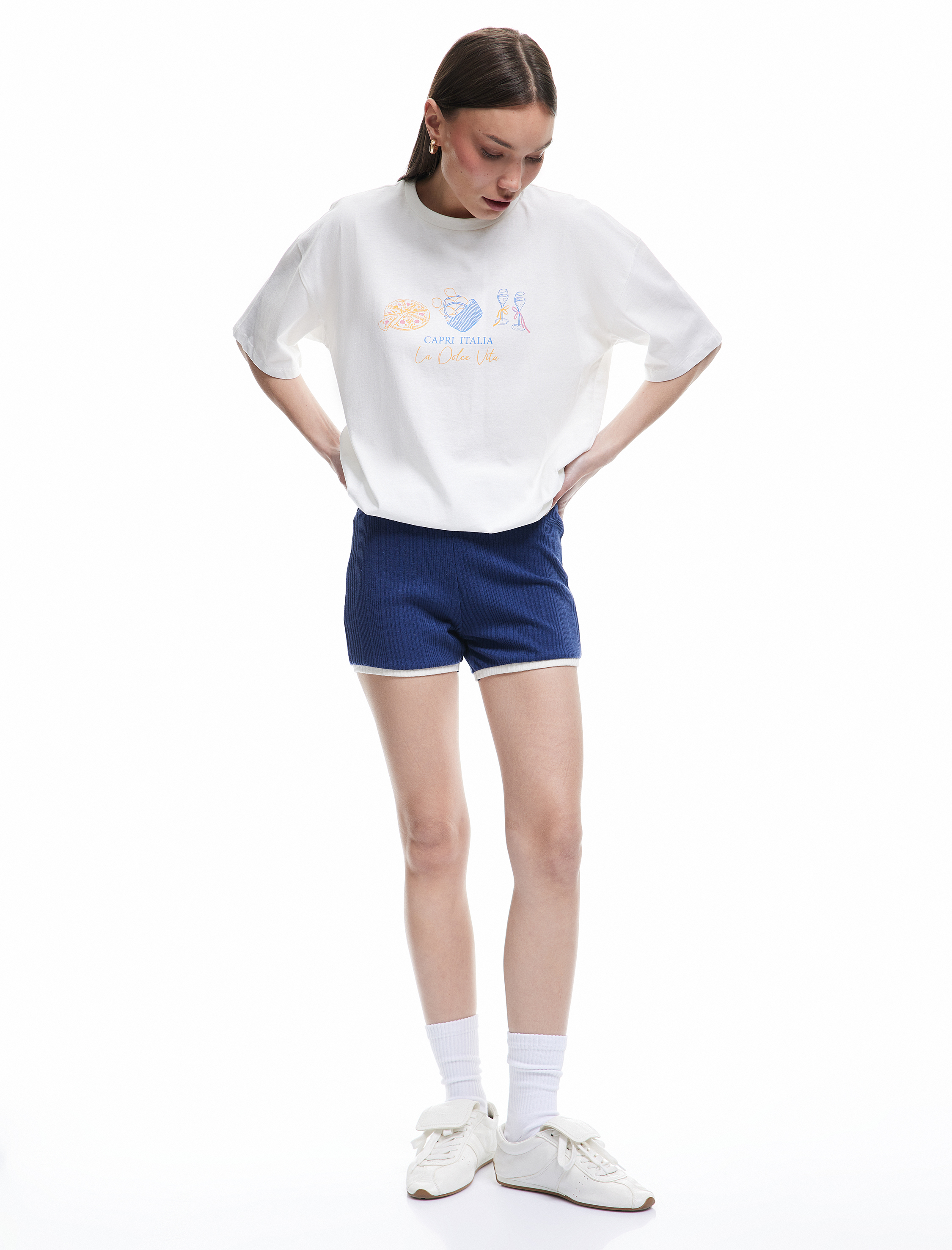   Kısa Kollu Bisiklet Yaka Pamuklu Baskılı Oversize Tişört