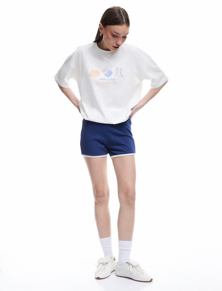  Kısa Kollu Bisiklet Yaka Pamuklu Baskılı Oversize Tişört