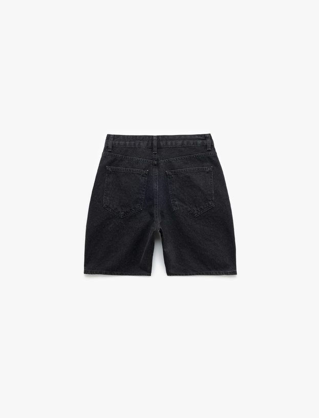 Taş Detaylı Cepli Pamuklu Straight Fit Jean Kapri Şort_4