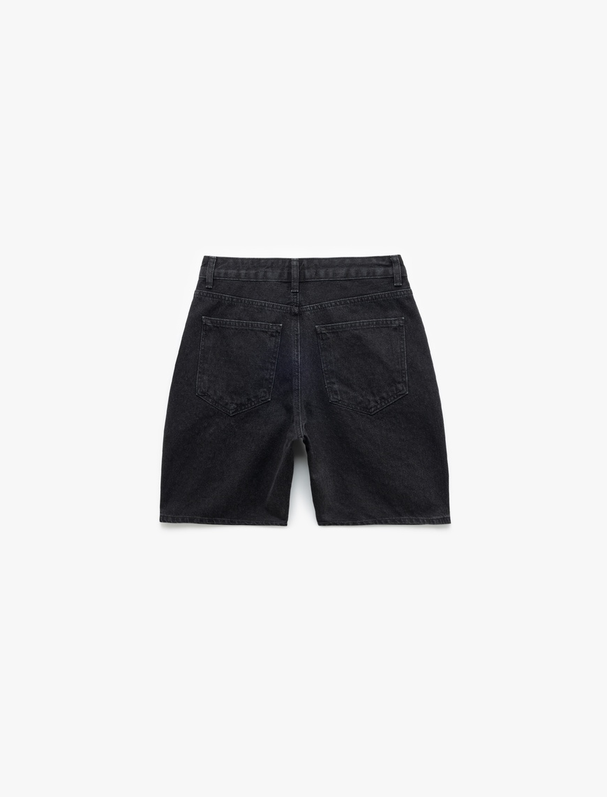   Taş Detaylı Cepli Pamuklu Straight Fit Jean Kapri Şort