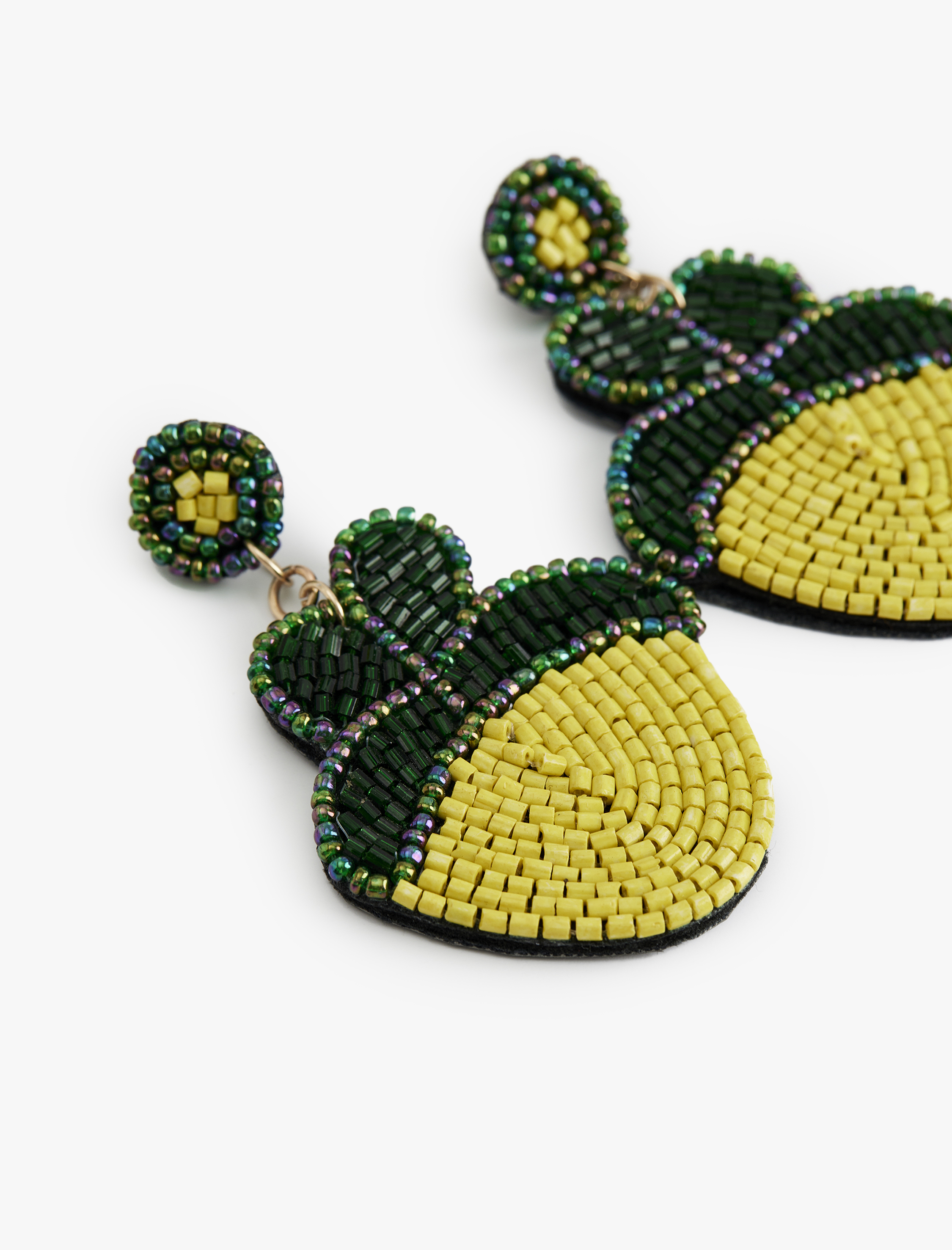  Kadın Büyük Boy Çok Renkli Boncuklu Meyve Küpe - Koton X Sibil Çetinkaya