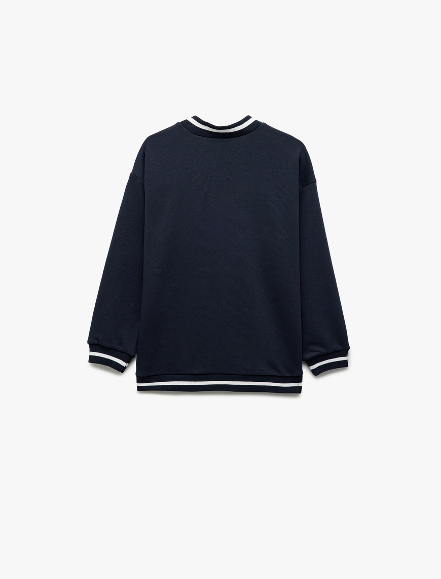  Erkek Çocuk Bisiklet Yaka Uzun Kollu Düğme Detaylı Oversize Sweatshirt