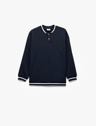 Bisiklet Yaka Uzun Kollu Düğme Detaylı Oversize Sweatshirt