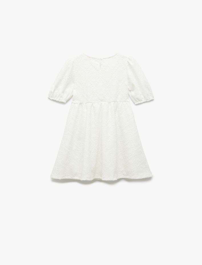 Kız Çocuk Yuvarlak Yaka Kısa Kollu Büzgü Detaylı Brodeli Elbise