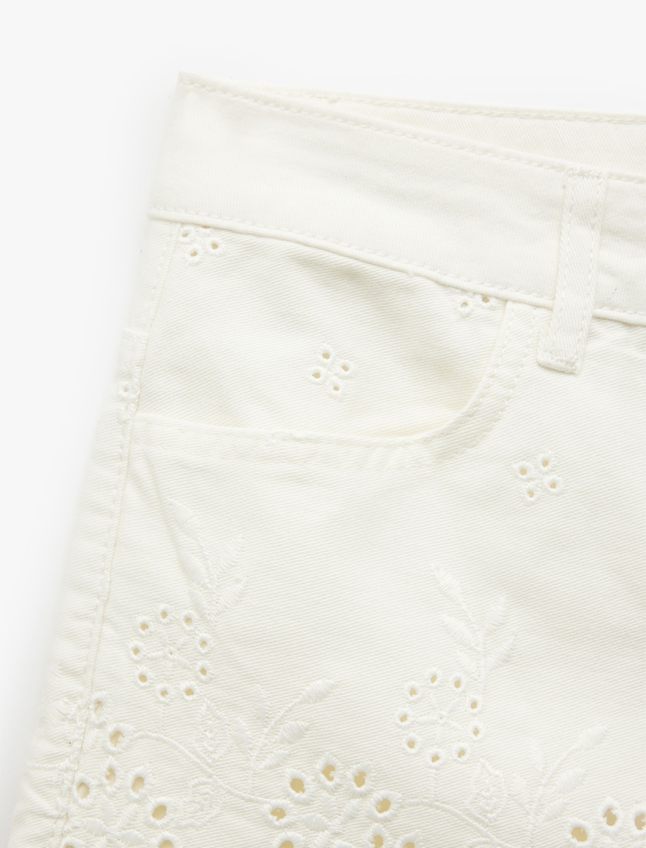   Pamuklu Brodeli Düşük Bel Şort