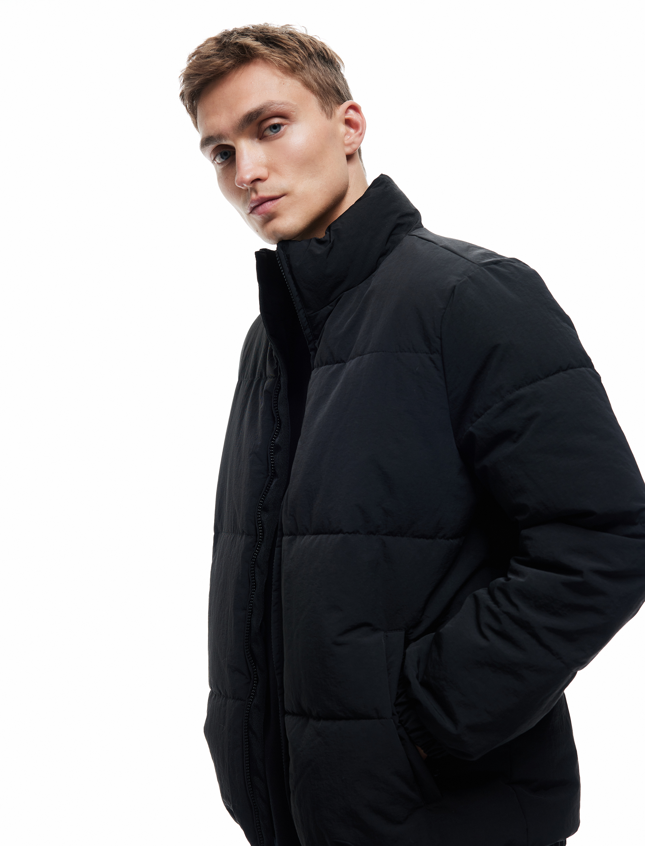 Dik Yaka Cep Detaylı Fermuarlı Kışlık Şişme Mont