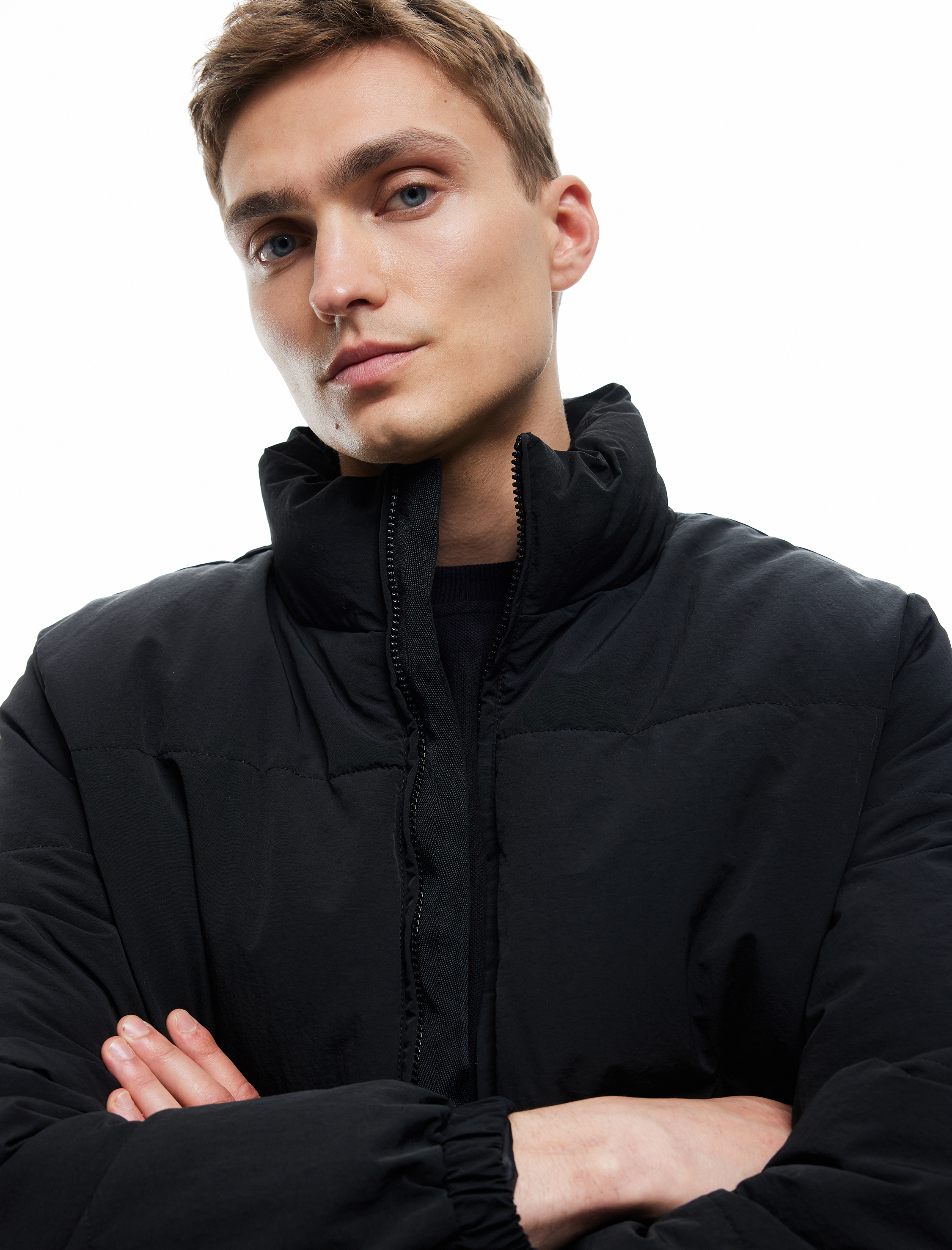 Dik Yaka Cep Detaylı Fermuarlı Kışlık Şişme Mont