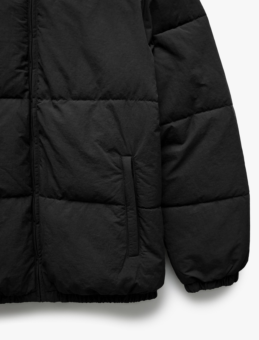   Dik Yaka Cep Detaylı Fermuarlı Şişme Mont