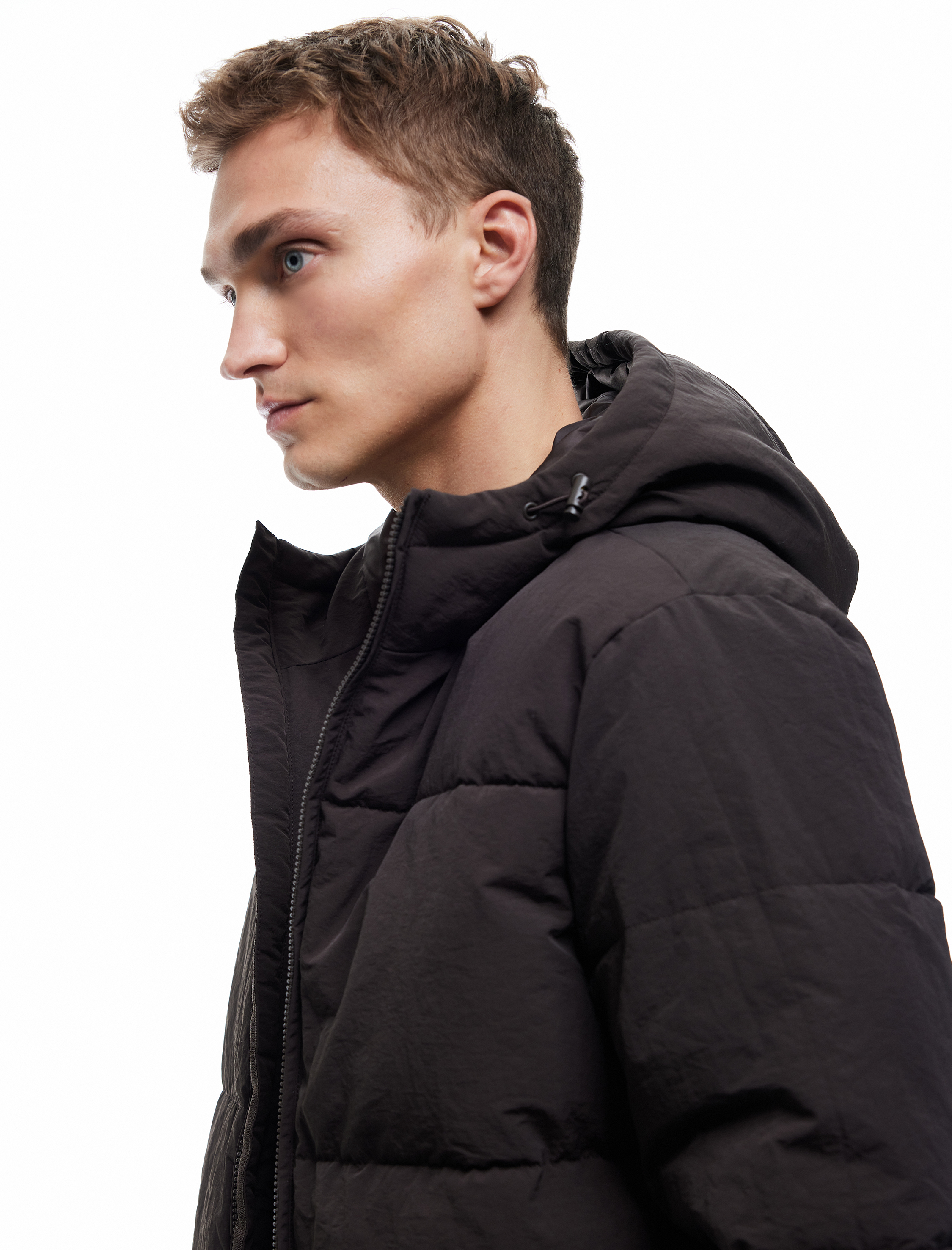 Uzun Kollu Cep Detaylı Fermuarlı Kapşonlu Kışlık Şişme Mont