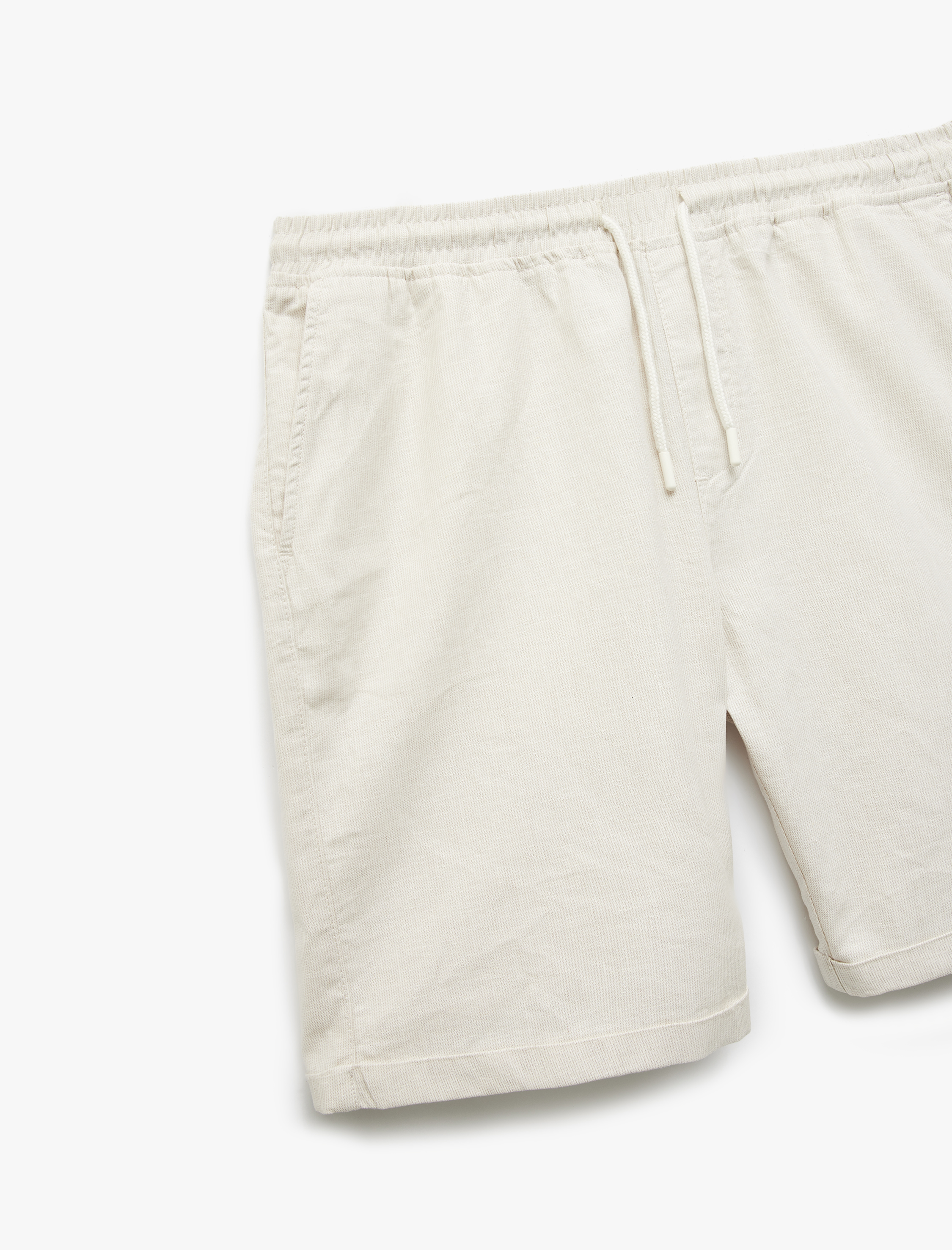   Pamuk Keten Karışımlı Cepli Katlamalı Paça Beli Bağcıklı Bermuda Şort