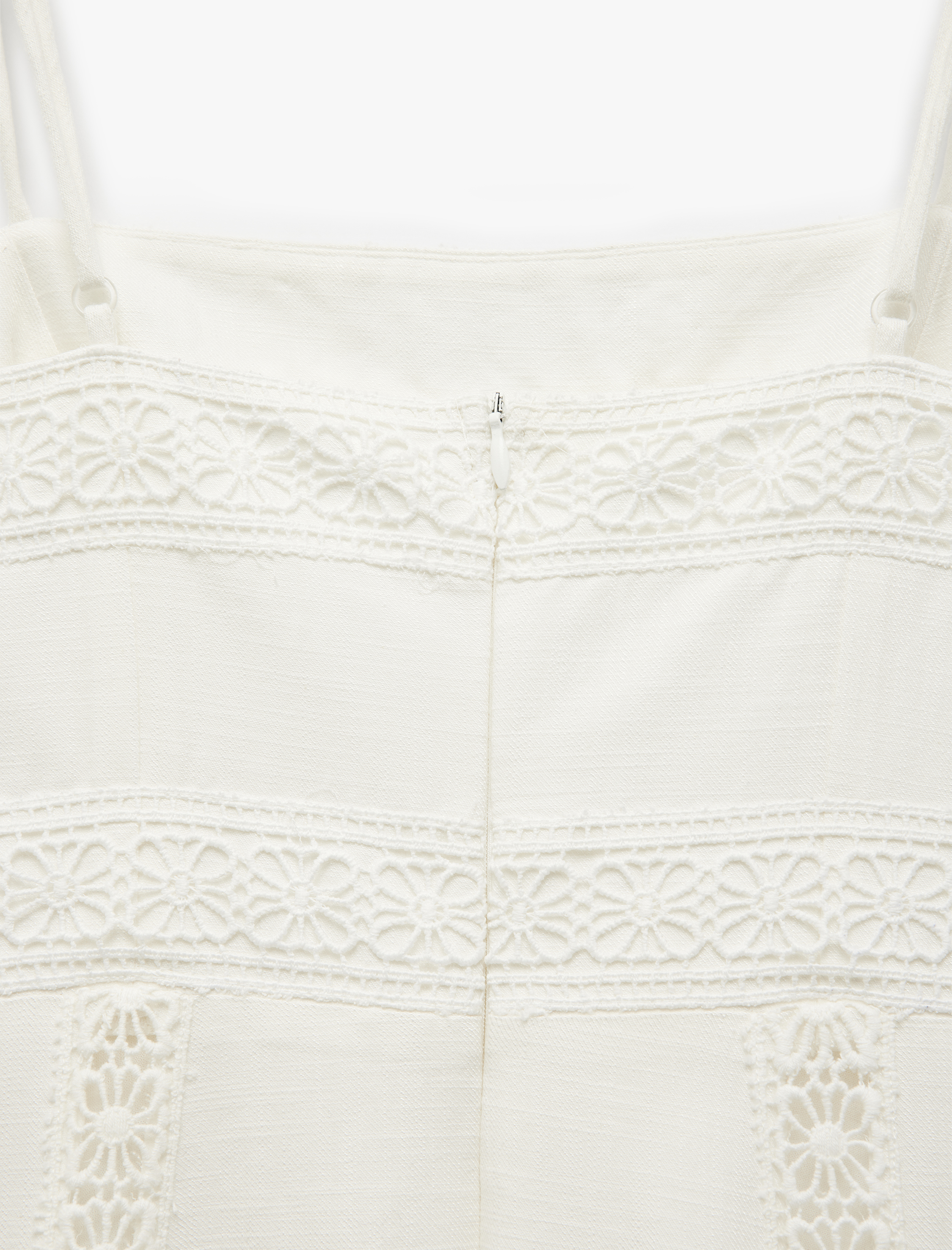   Koton X Melis Ağazat - Bol Kalıp Pamuklu Astarlı Fistolu Brodeli Kare Yaka Uzun Askılı Elbise