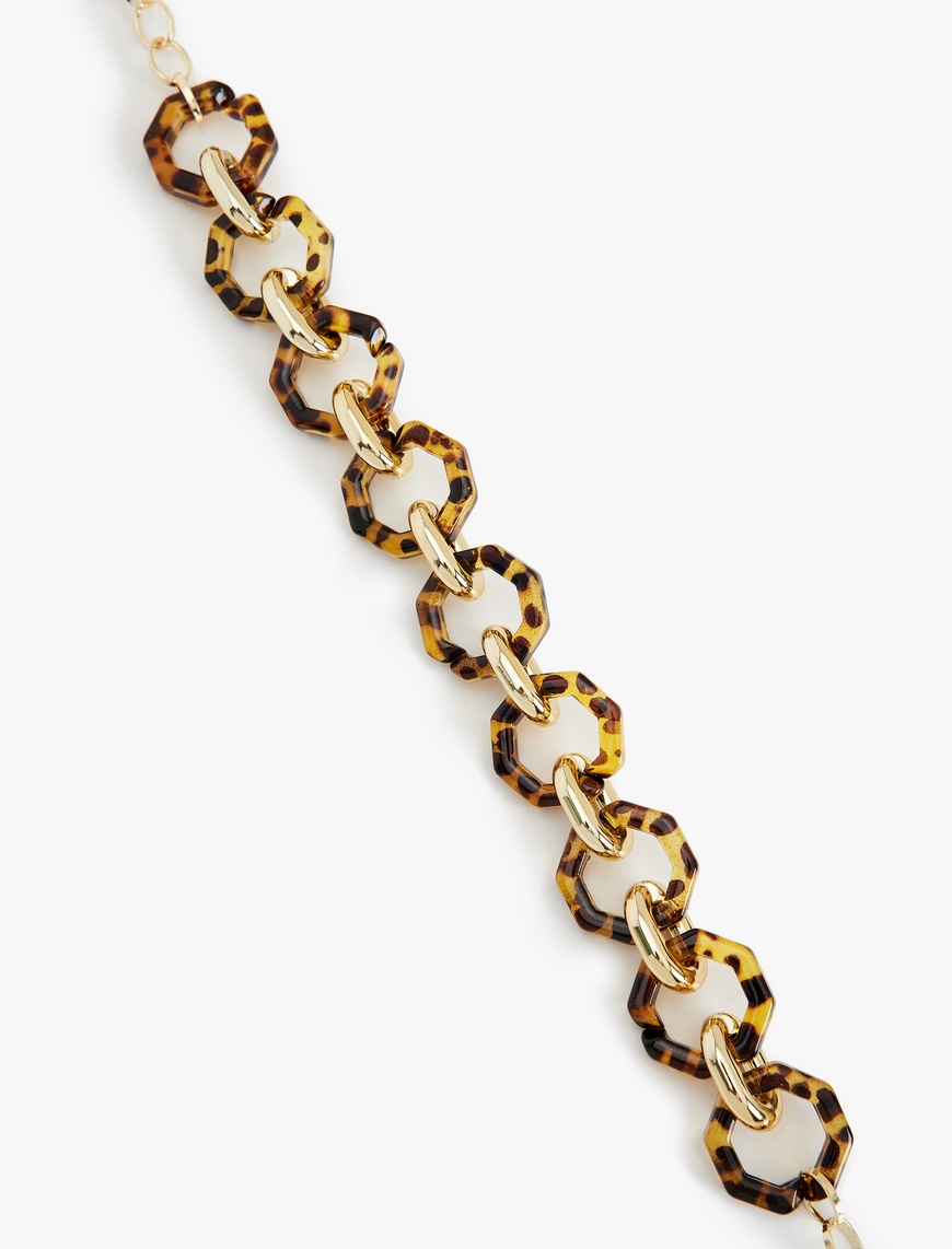  Kadın Leoparlı Geometrik Detaylı Zincir Kolye