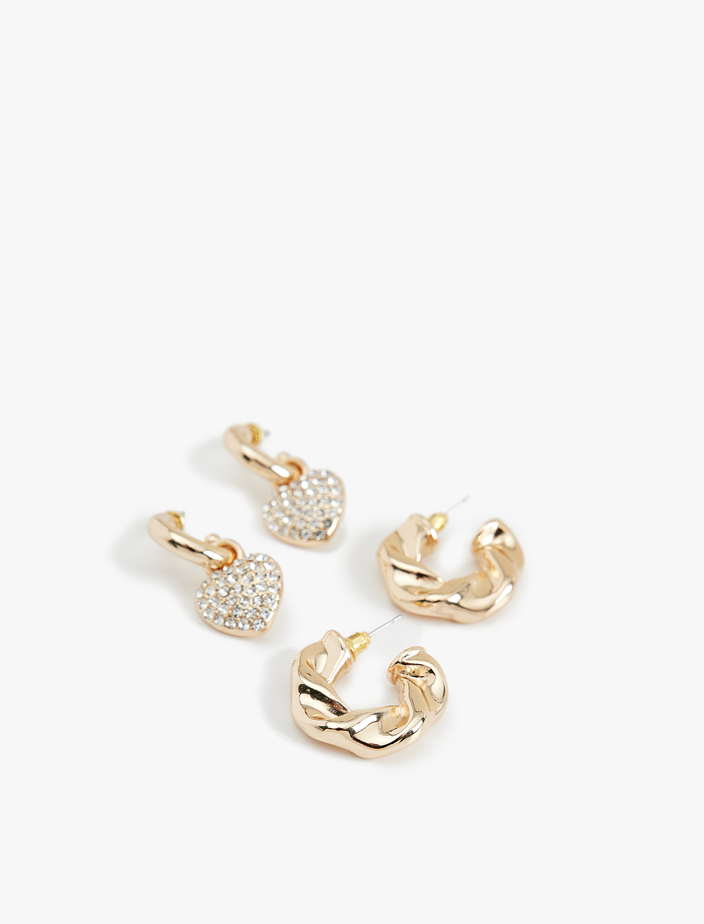  Kadın 2'li Taşlı Kalp Charm Detaylı Halka Küpe Seti