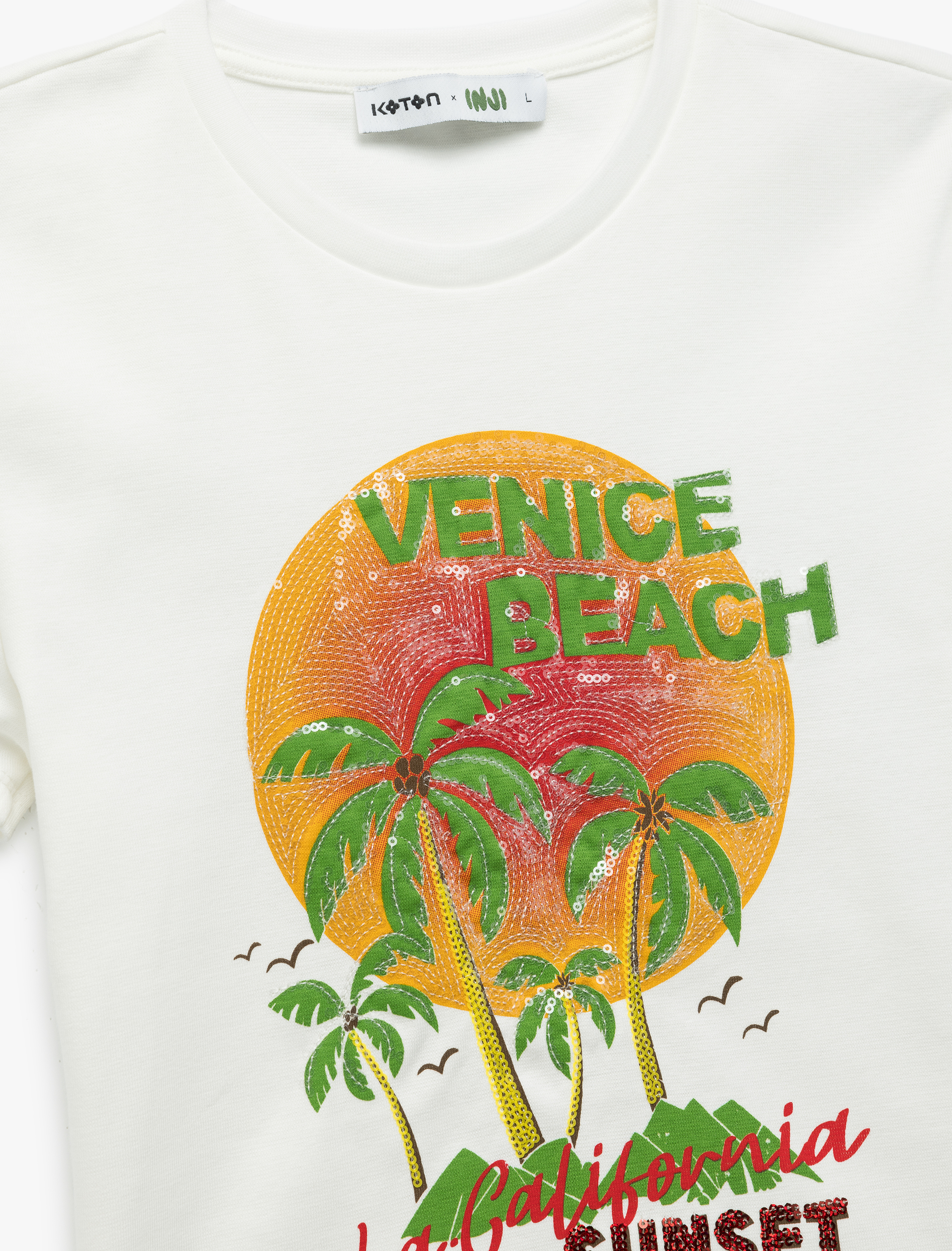   Koton X İnji - Pul Detaylı Bisiklet Yaka Kısa Kollu Crop Tişört