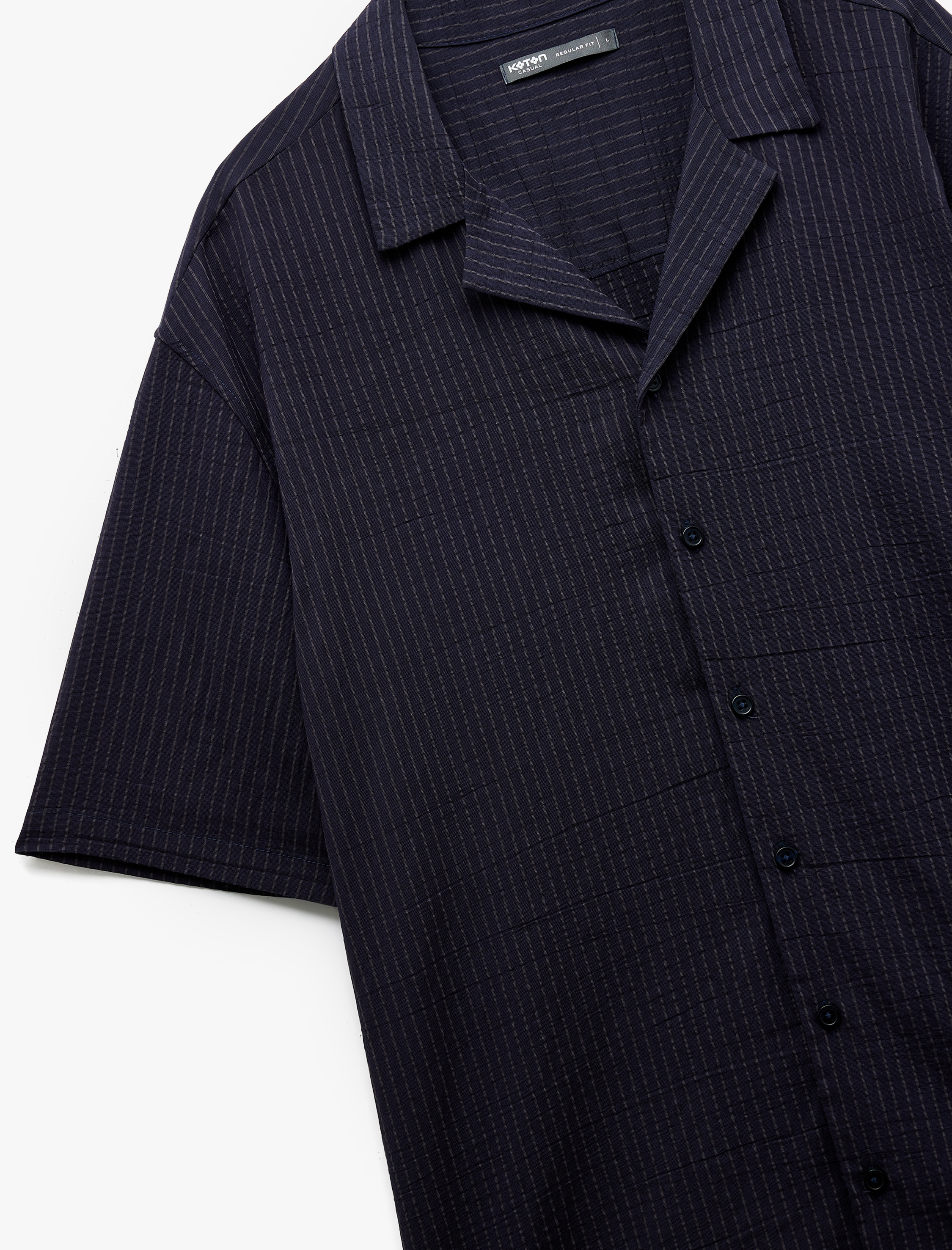   Kısa Kollu Gömlek Devrik Yaka Düğmeli Slim Fit