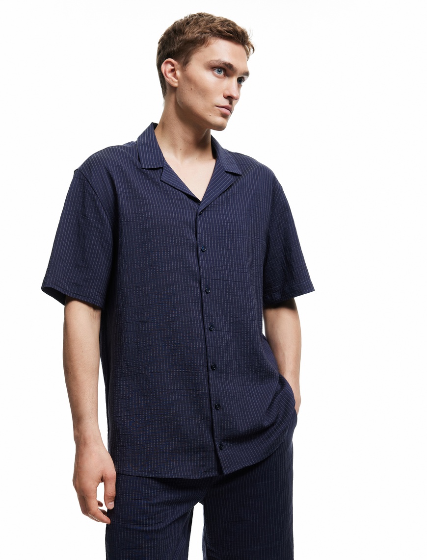   Kısa Kollu Gömlek Devrik Yaka Düğmeli Slim Fit