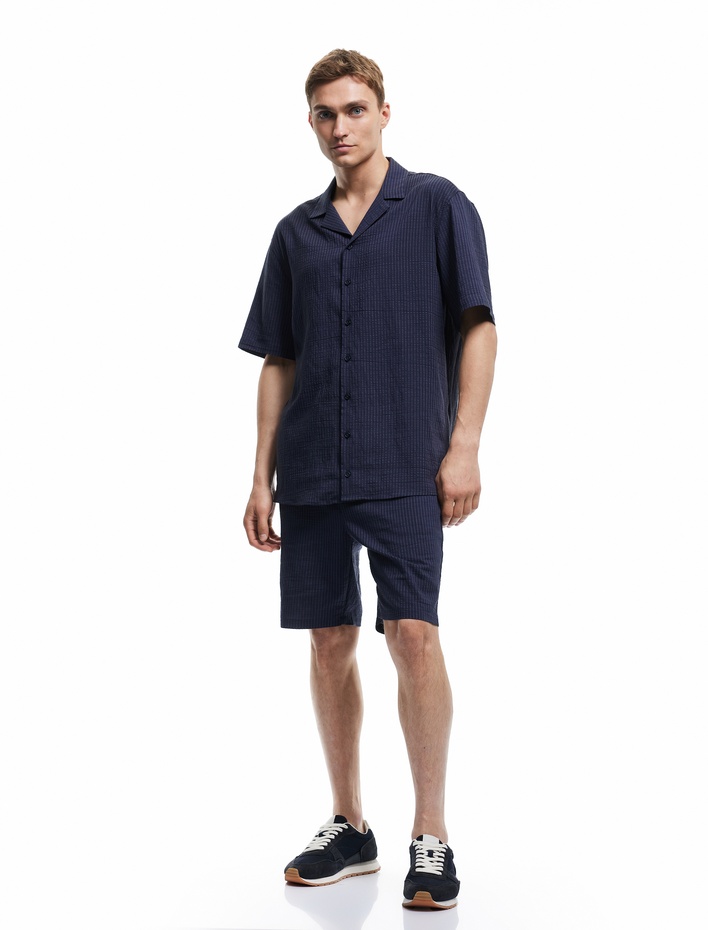  Kısa Kollu Gömlek Devrik Yaka Düğmeli Slim Fit