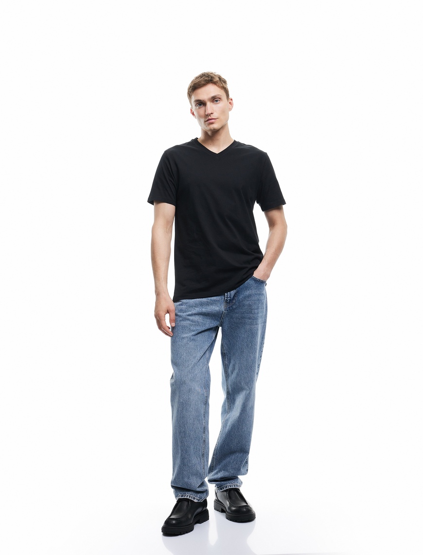   Kısa Kollu V Yaka Pamuklu Basic Erkek Slim Fit Tişört