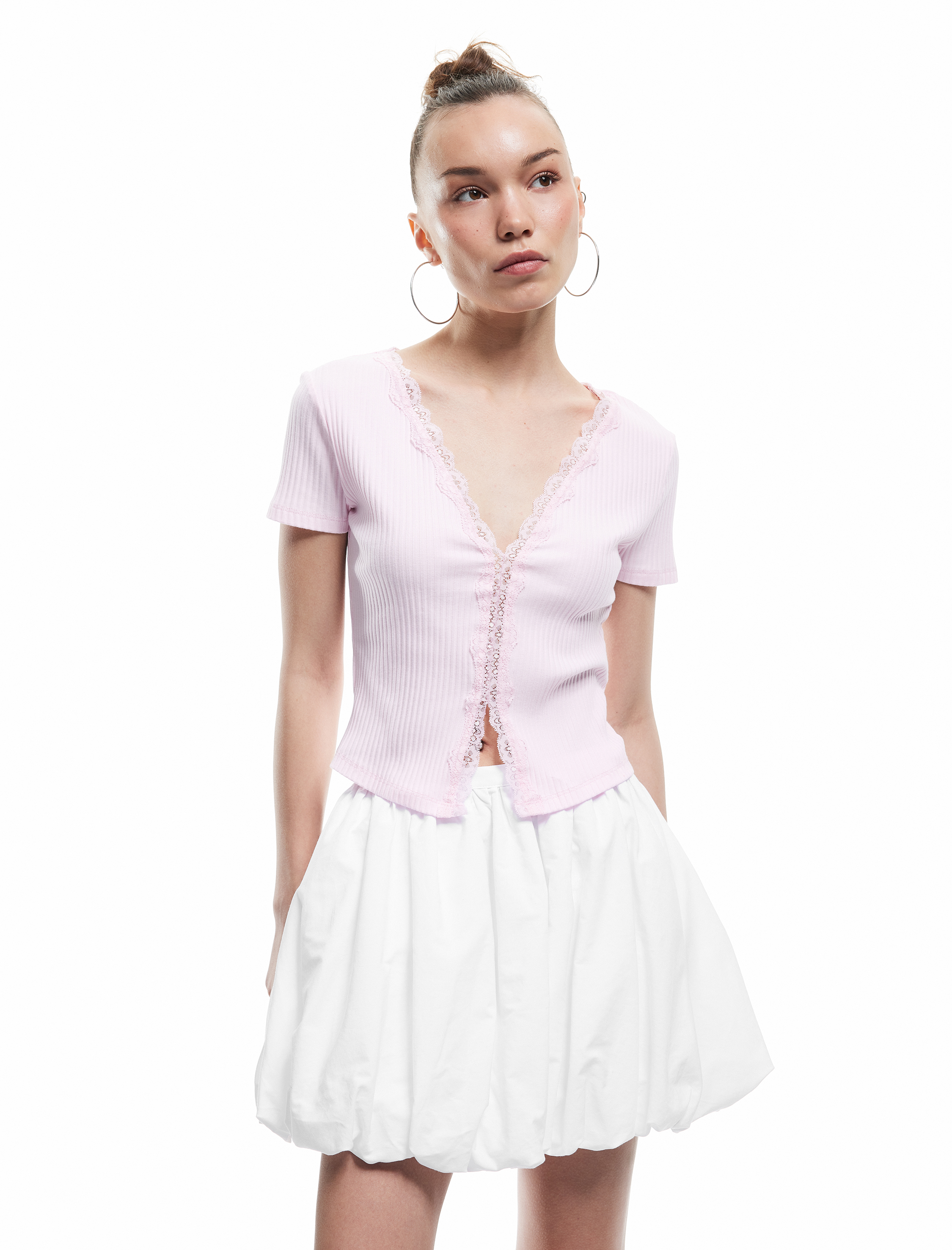   Dantel Detaylı Kısa Kollu V Yaka Tişört