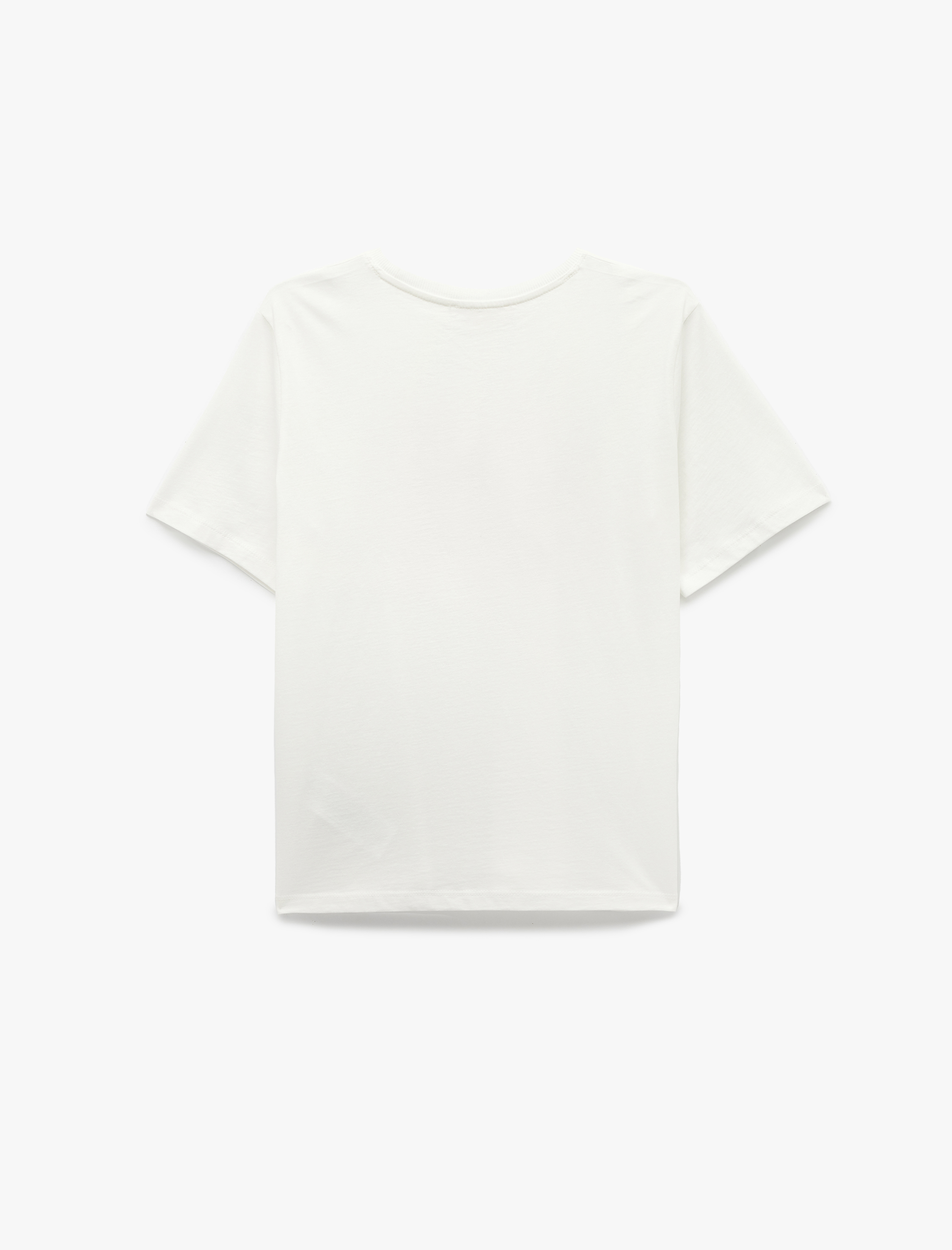   Pamuklu Aplike Detaylı Kısa Kollu Bisiklet Yaka Fiyonk Baskılı Tişört