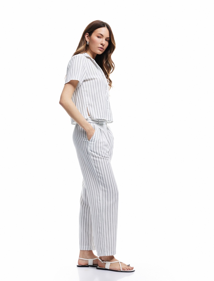  Keten Görünümlü Pileli Cepli Bol Paça Pantolon