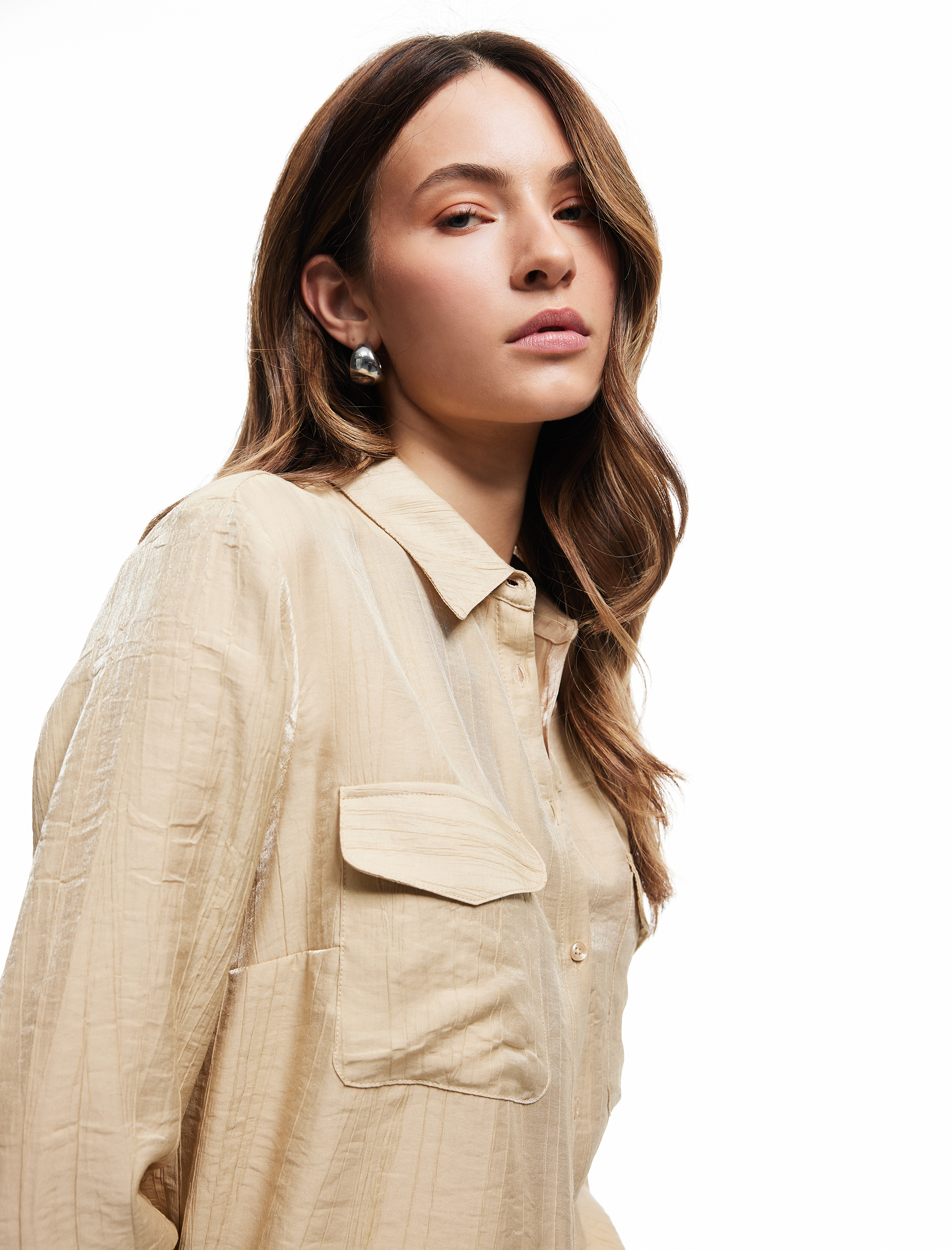   Viskon Kumaş Kapaklı Cep Detaylı Uzun Kollu Gömlek