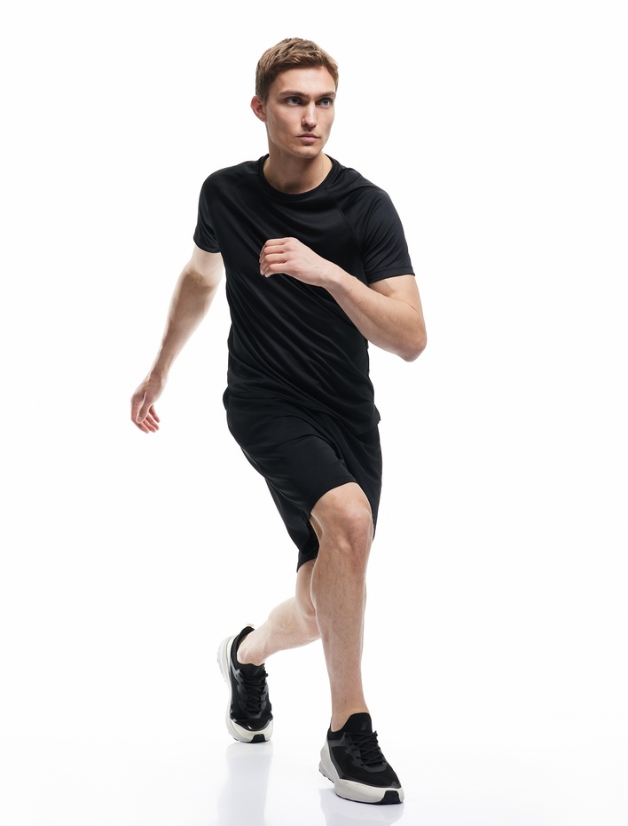  Kısa Kollu Bisiklet Yaka Reglan Kol Arkası Baskılı Slim Fit Spor Tişört