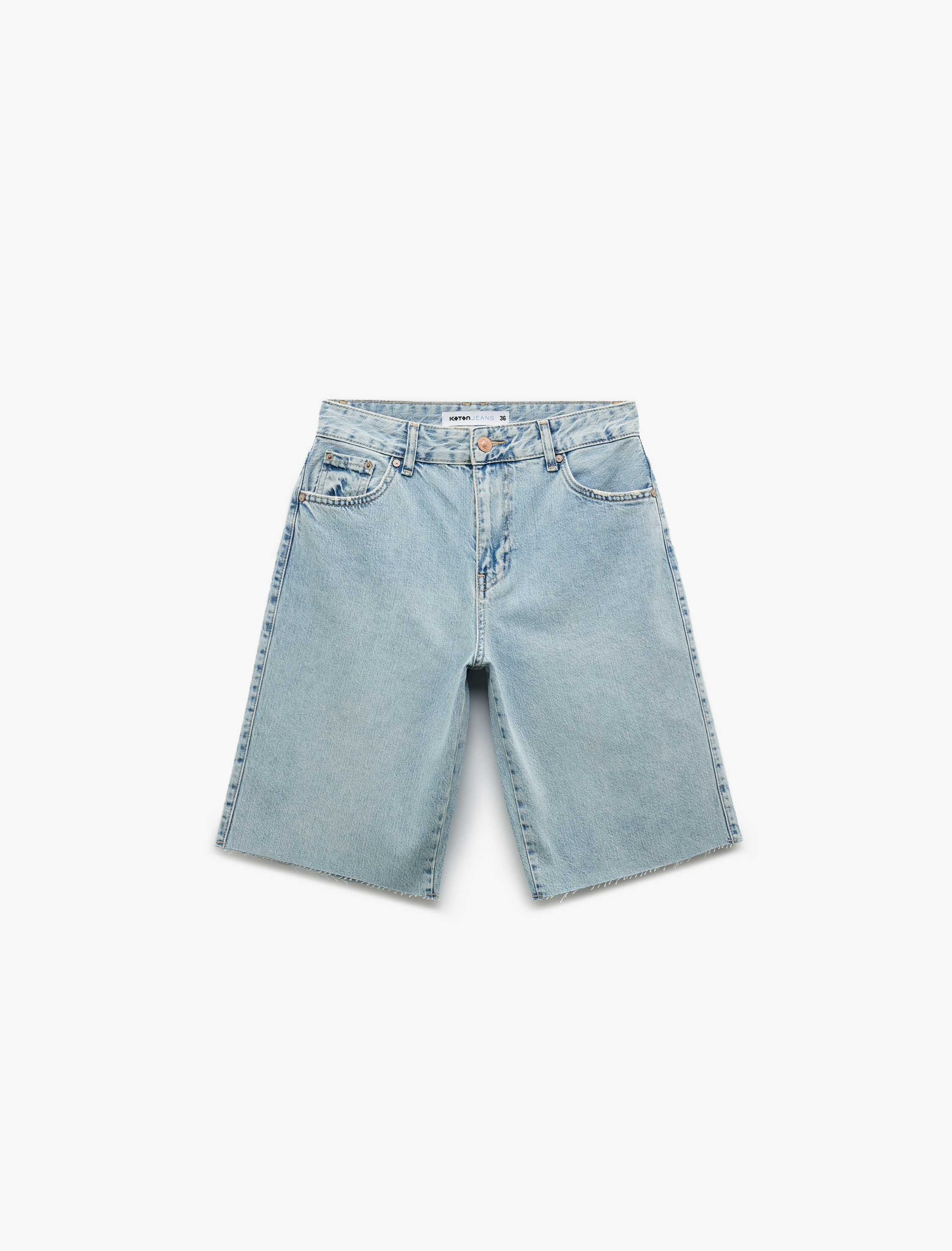   Pamuklu Regular Fit Cepli Kesik Paça Kapri Denim Şort