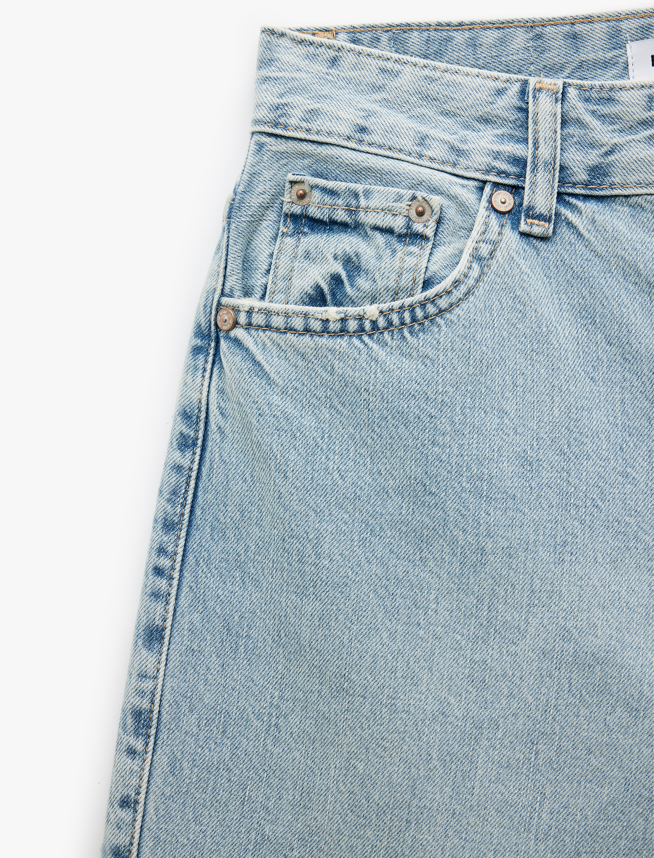   Pamuklu Regular Fit Cepli Kesik Paça Kapri Denim Şort