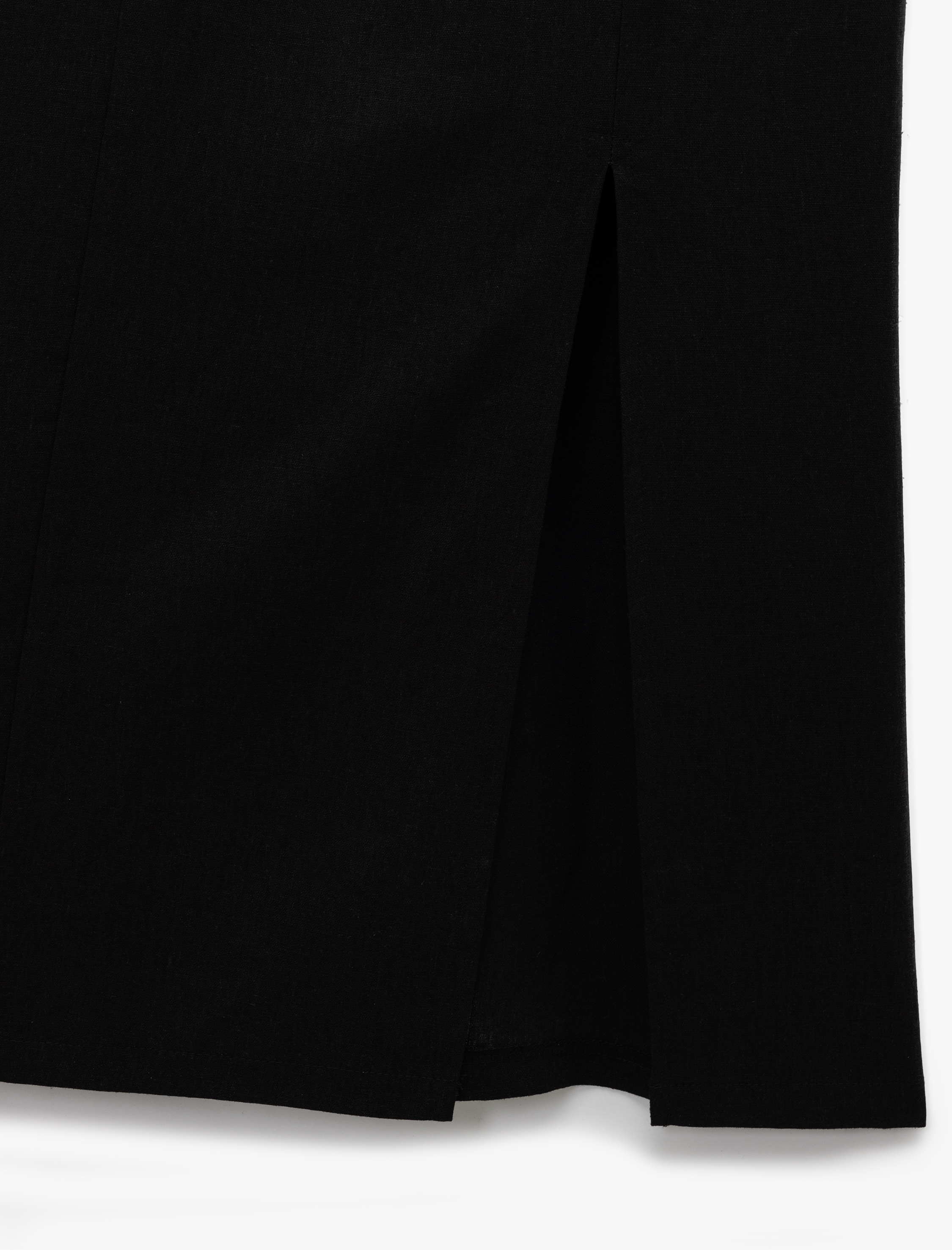   Fırfırlı Yırtmaç Detaylı Volümlü Slim Fit Keten Viskon Karışımlı Askılı Midi Elbise