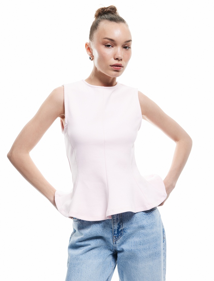  Pamuklu Slim Fit Bisiklet Yaka Volanlı Kolsuz Bluz