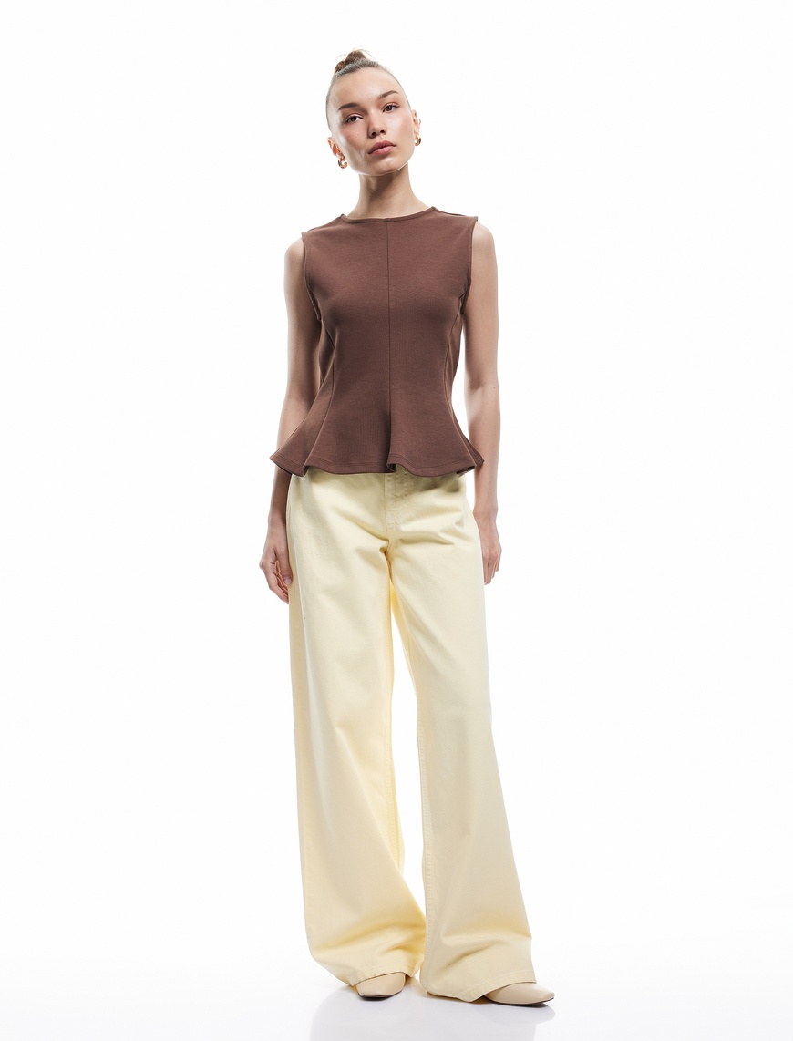   Pamuklu Slim Fit Bisiklet Yaka Volanlı Kolsuz Bluz