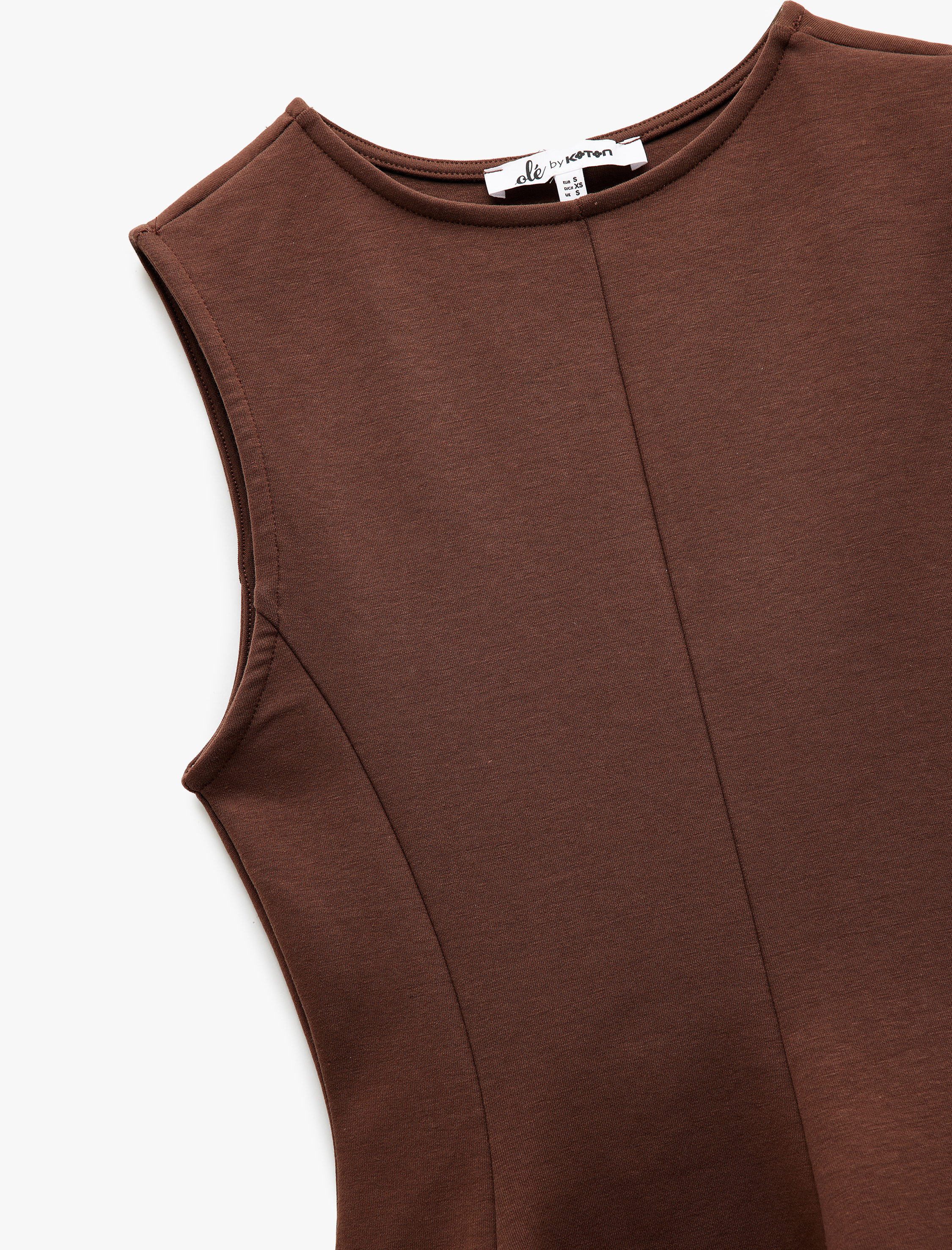   Pamuklu Slim Fit Bisiklet Yaka Volanlı Kolsuz Bluz