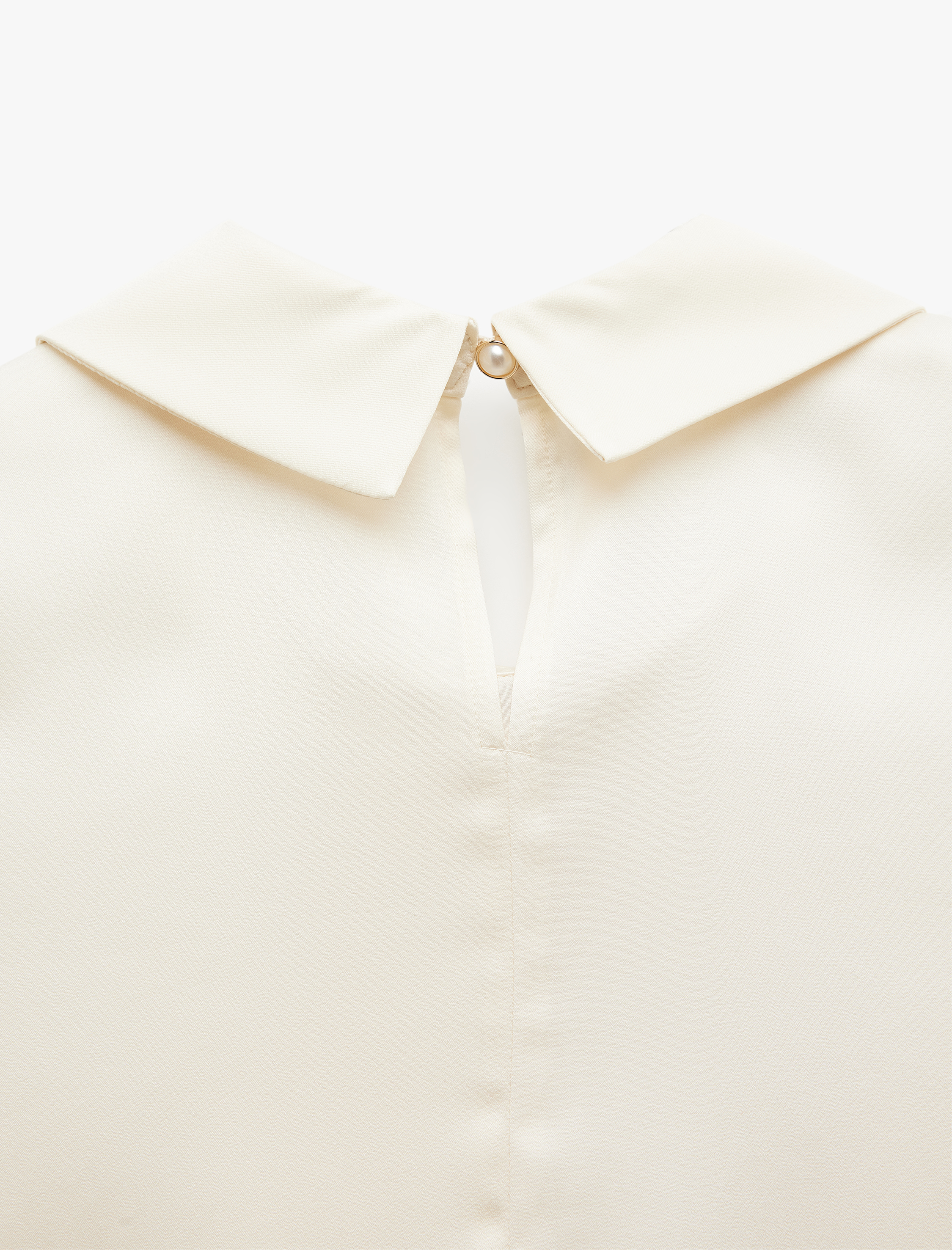   Aksesuarlı Asimetrik Gömlek Yaka Kolsuz Saten Bluz